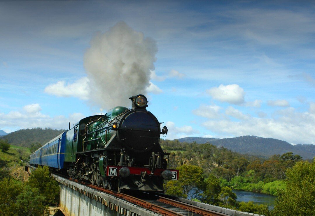 A blast from the past &mdash; The Tasmanian Transport Museum's M5 leading a short train to Plenty in the early 2000s. The train was joined at Plenty with a DVR service returning from National Park for the run back to New Norfolk.

📸 Photos by Lynett