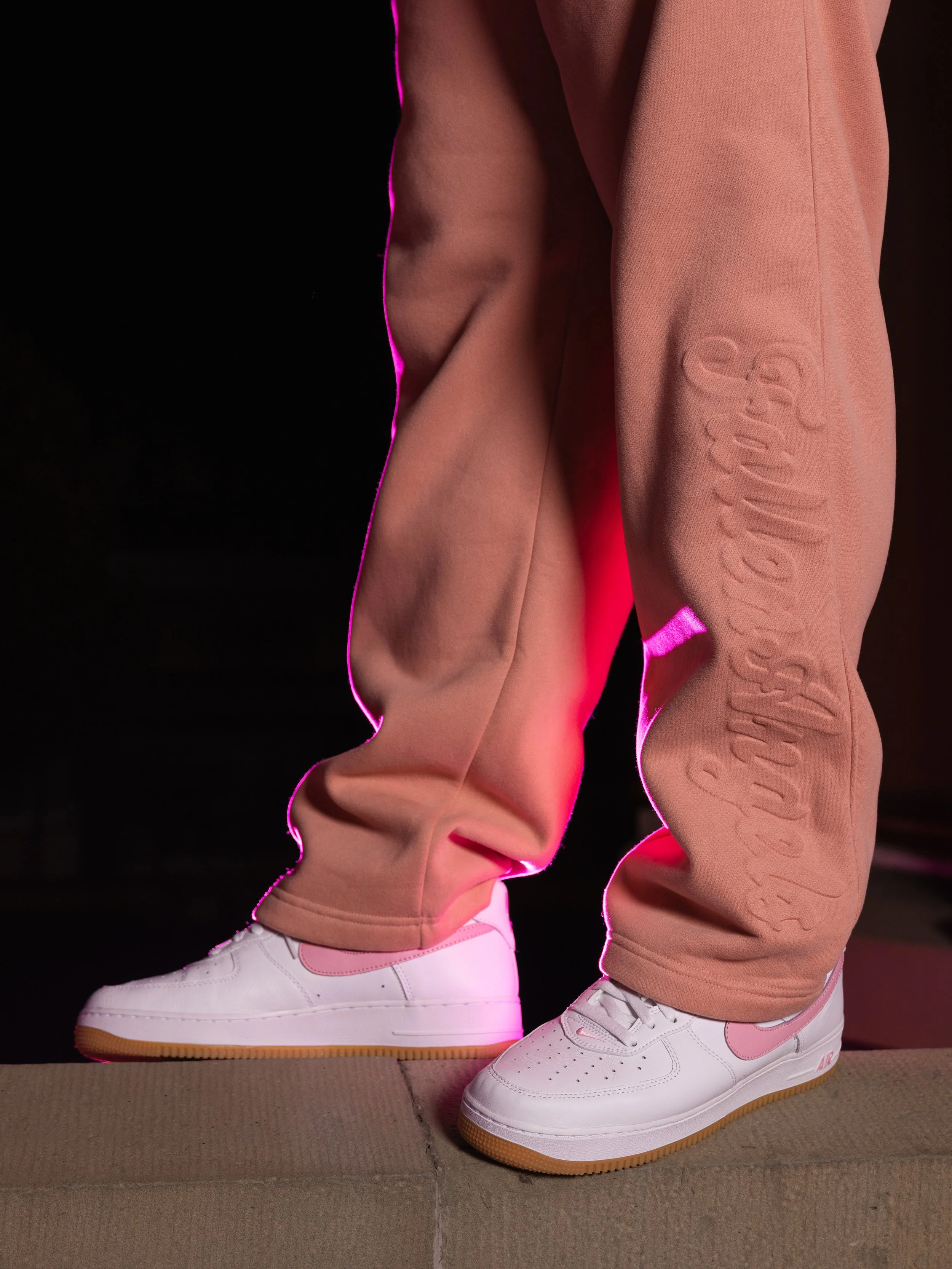 F A - Frank in Pink  JordonChattenMedia-12.jpg