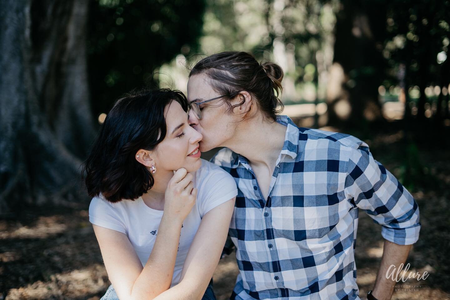 A sweet moment with Cassie &amp; Jacob during their couples&rsquo; portrait session.

Cassie was the winner of Allure&rsquo;s 100 follower giveaway and we were finally able to make it happen! These two are one of the most playful couples I&rsquo;ve m