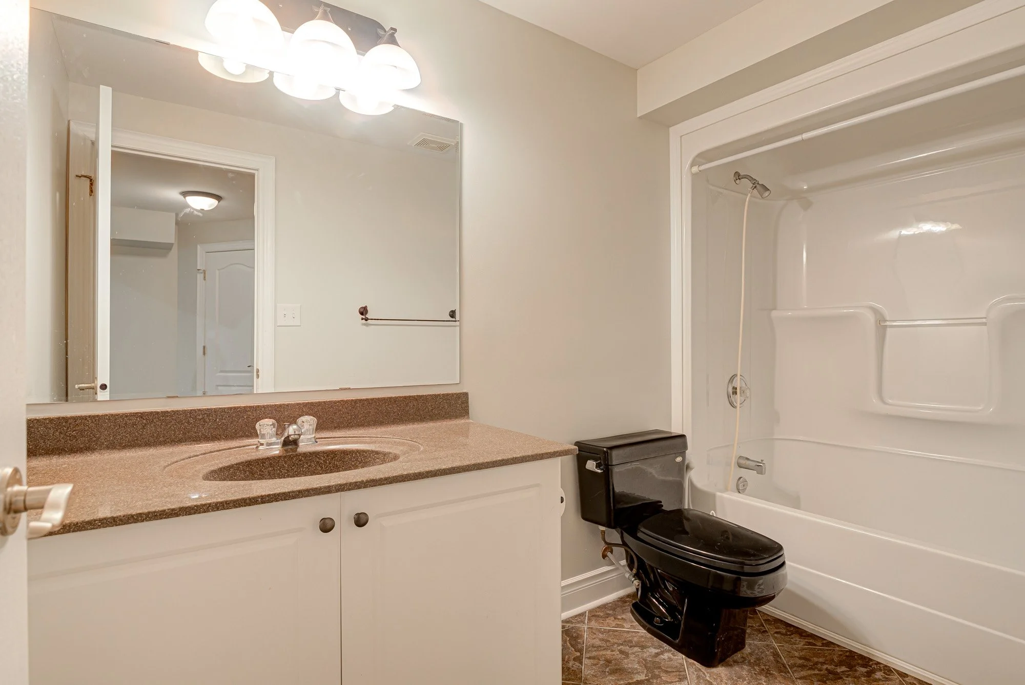 060-60-111 Glazebrook Cres-Spark Studios Photography Inc.jpg