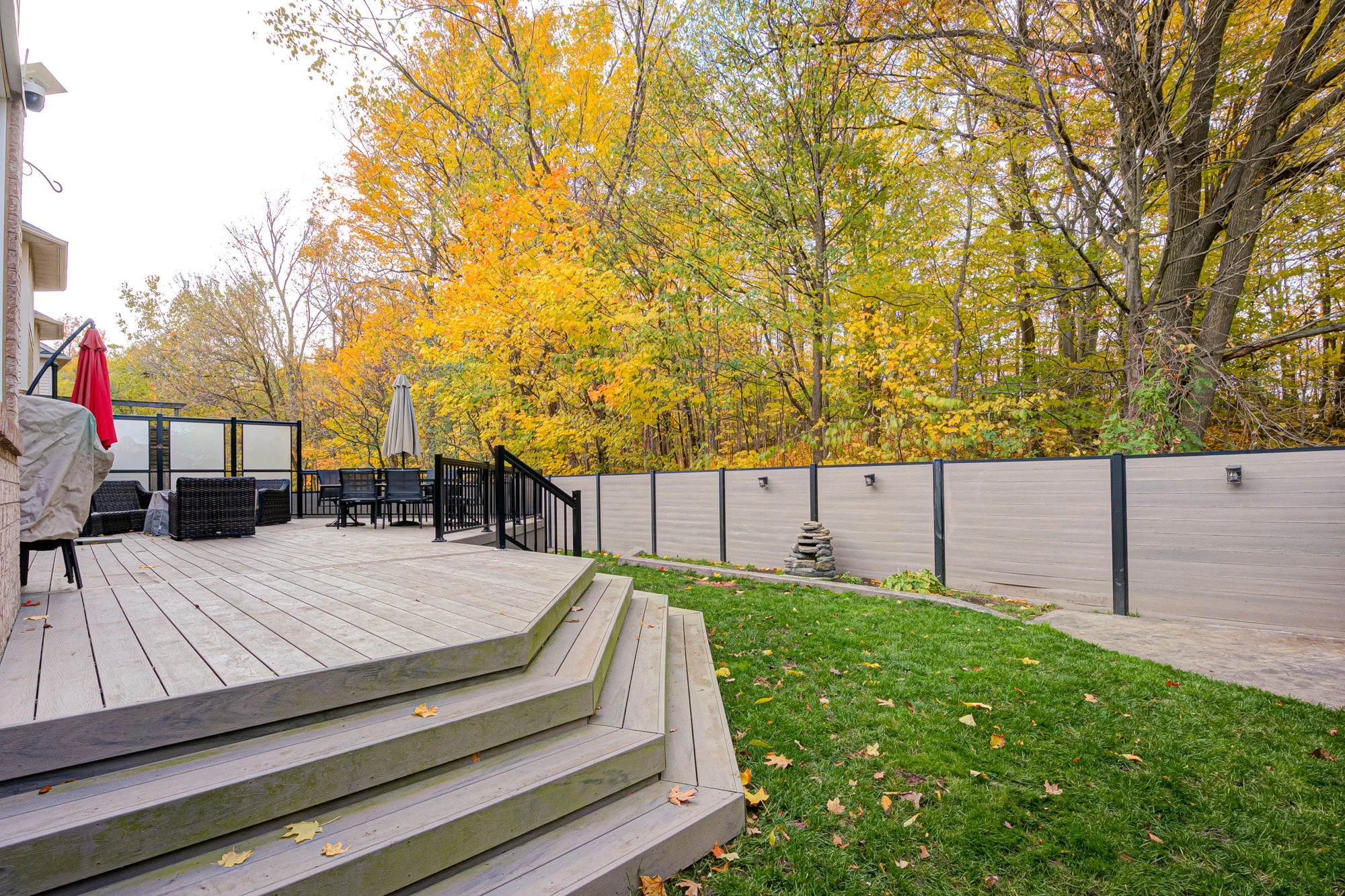 066-66-111 Glazebrook Cres-Spark Studios Photography Inc.jpg