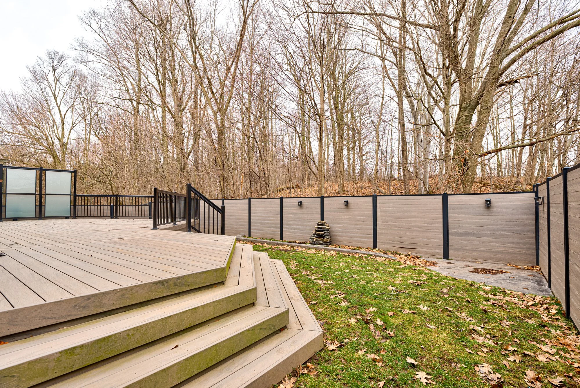 065-65-111 Glazebrook Cres-Spark Studios Photography Inc.jpg