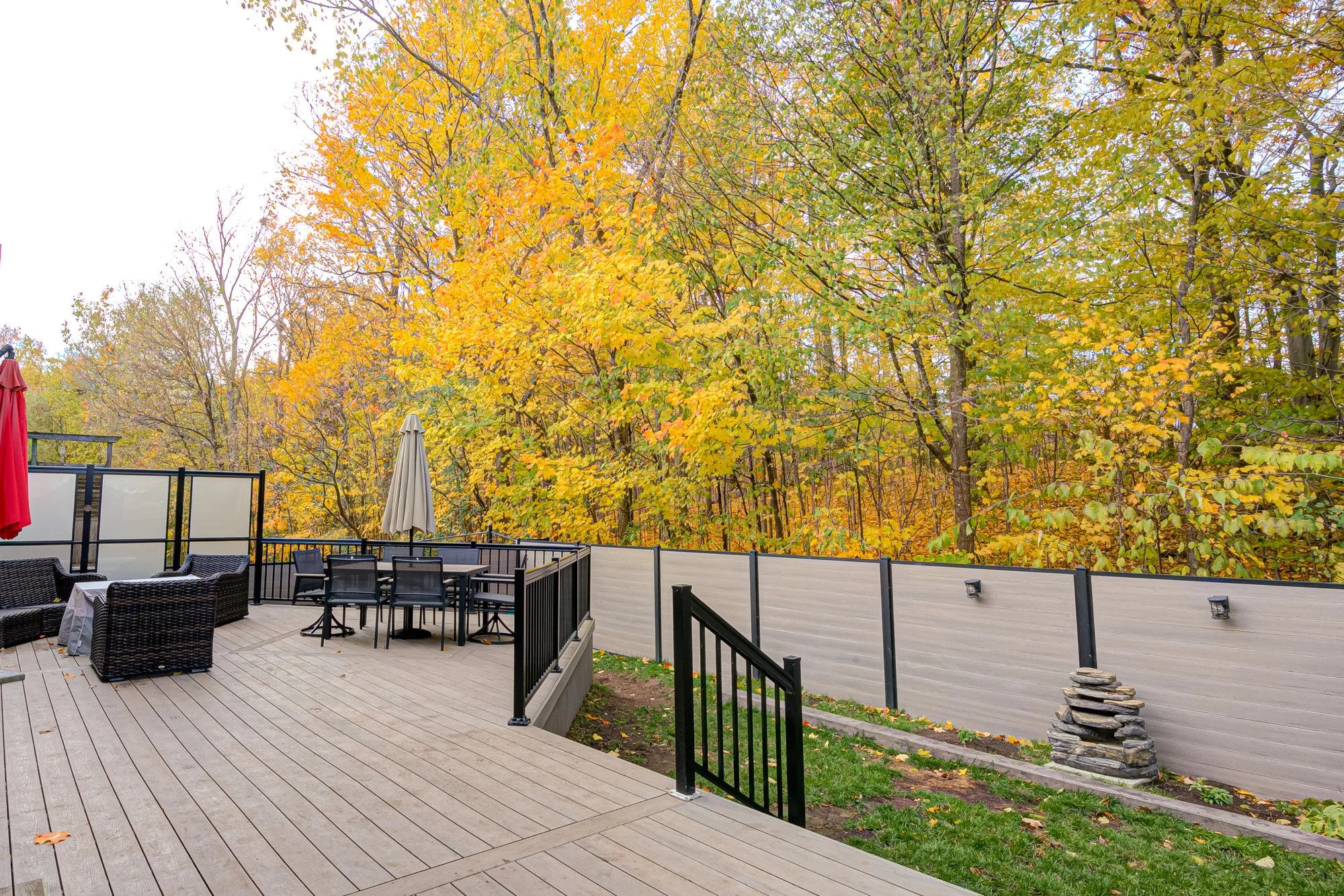 068-68-111 Glazebrook Cres-Spark Studios Photography Inc.jpg