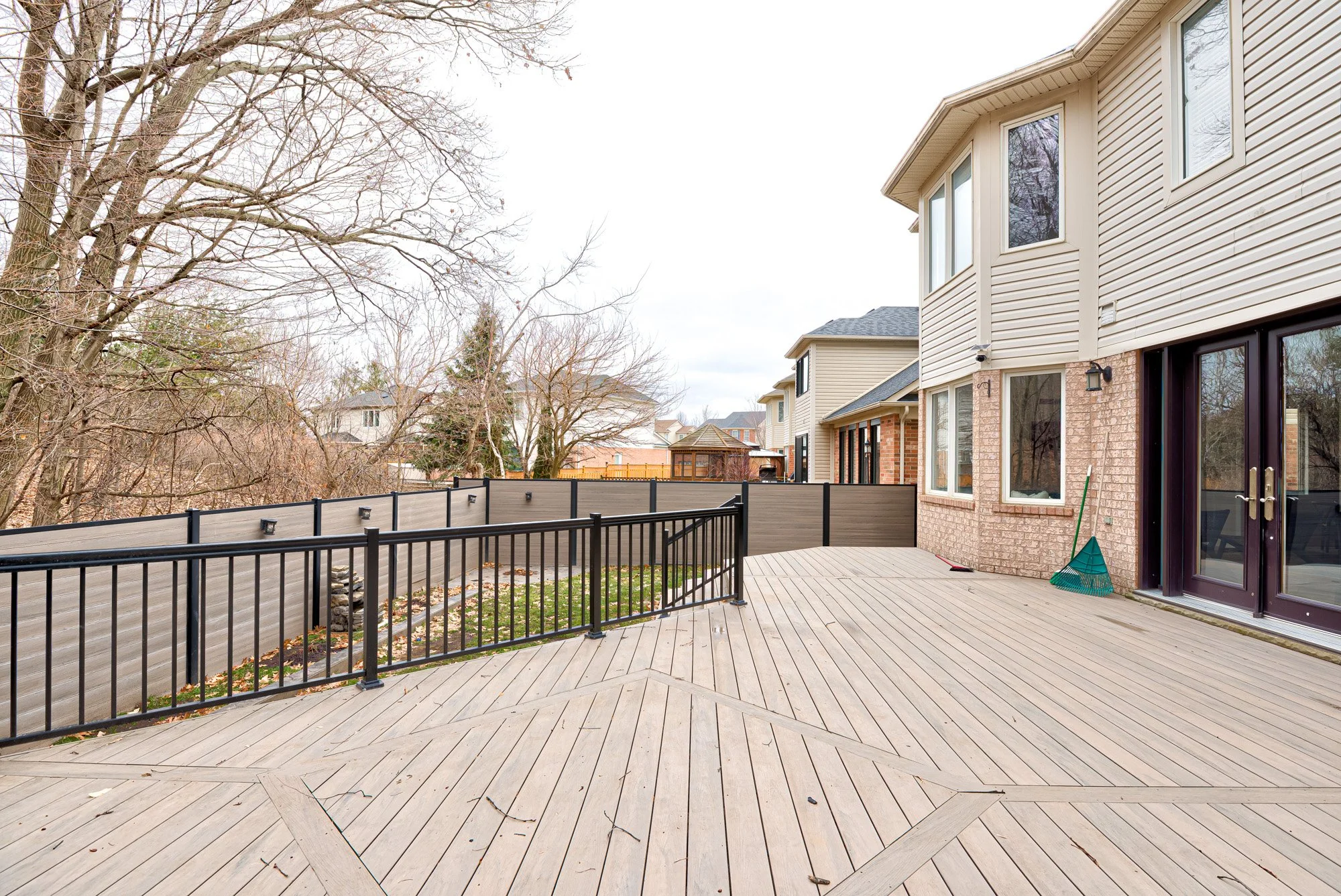 071-71-111 Glazebrook Cres-Spark Studios Photography Inc.jpg