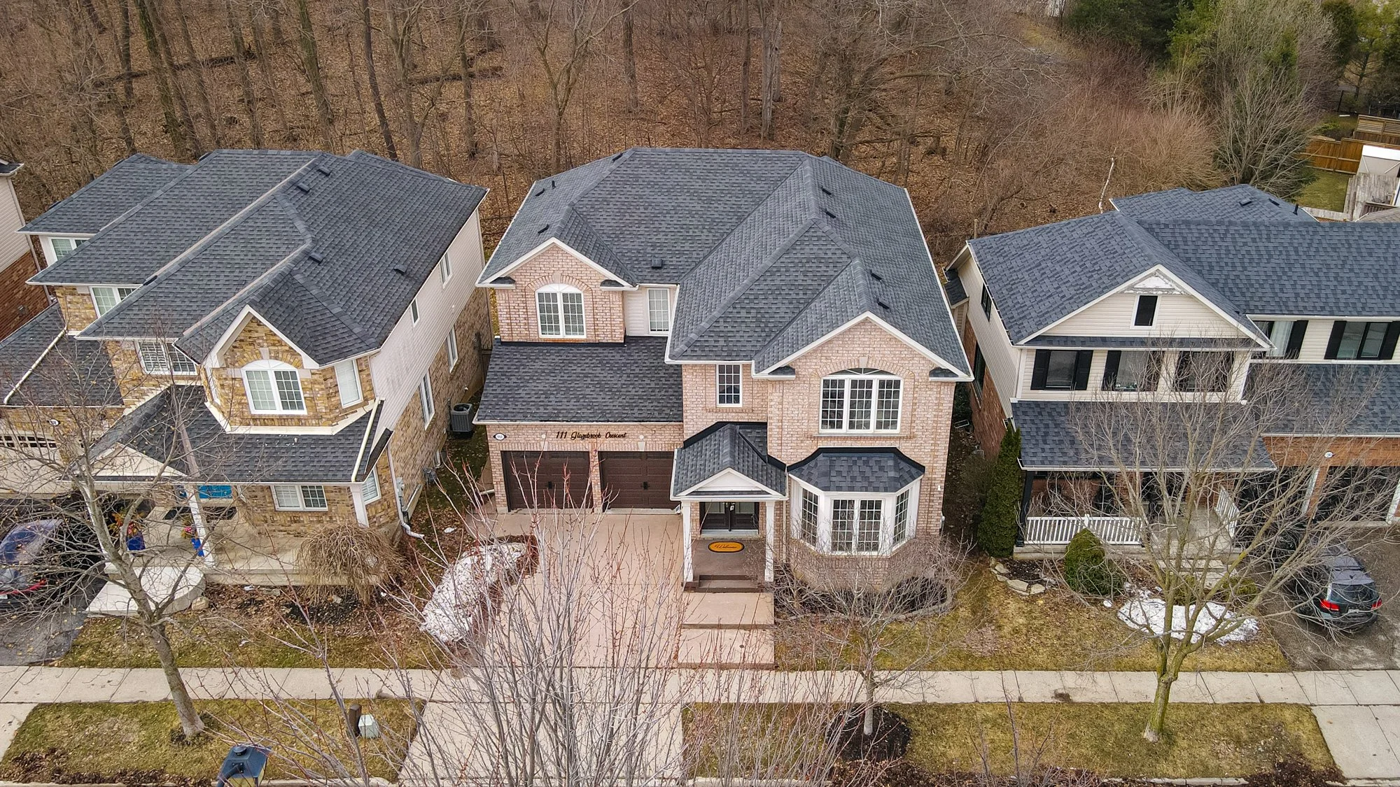 007-07-111 Glazebrook Cres-Spark Studios Photography Inc.jpg