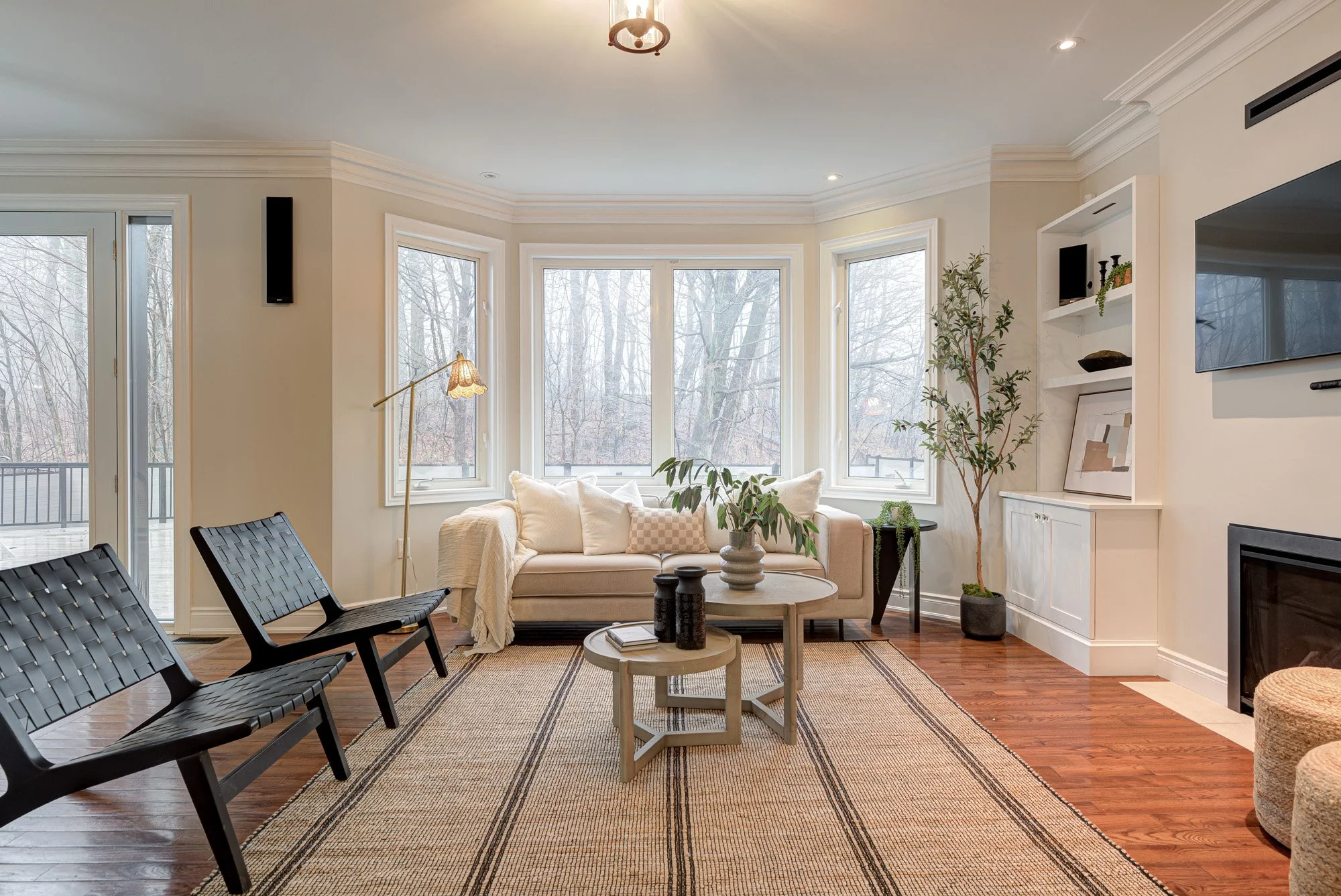 028-28-111 Glazebrook Cres-Spark Studios Photography Inc.jpg