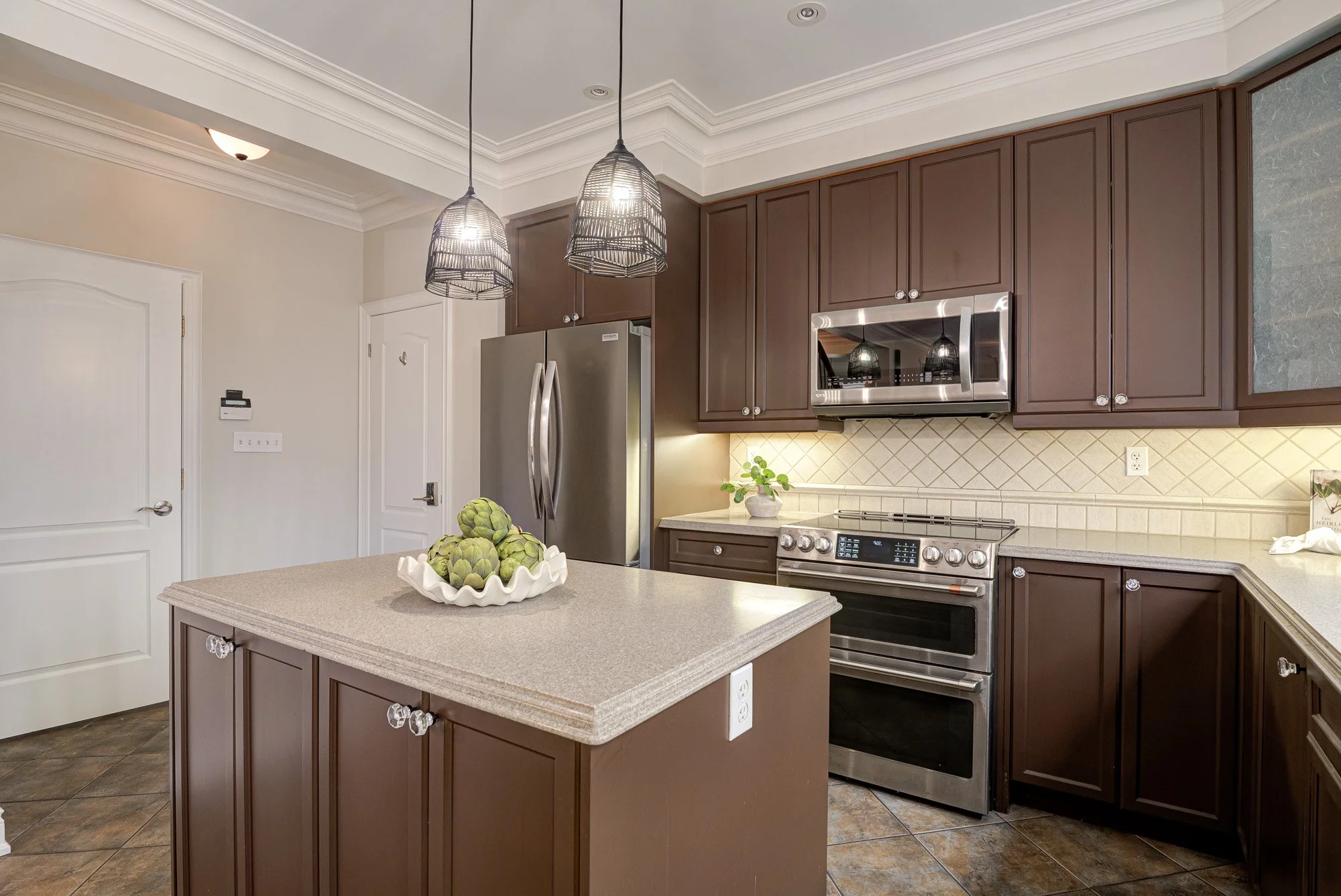 036-36-111 Glazebrook Cres-Spark Studios Photography Inc.jpg