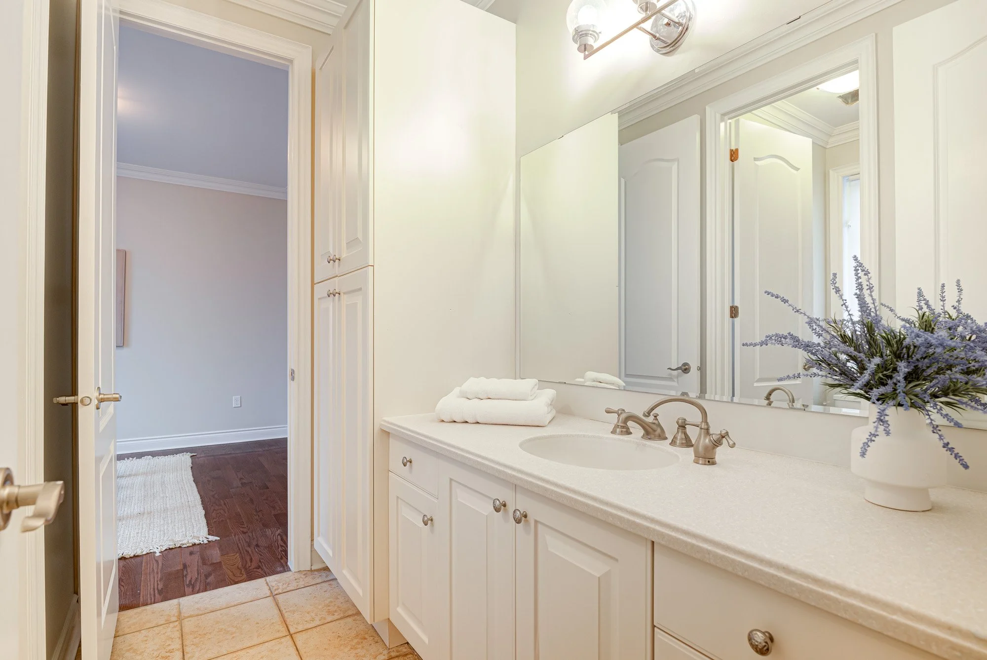 044-44-111 Glazebrook Cres-Spark Studios Photography Inc.jpg