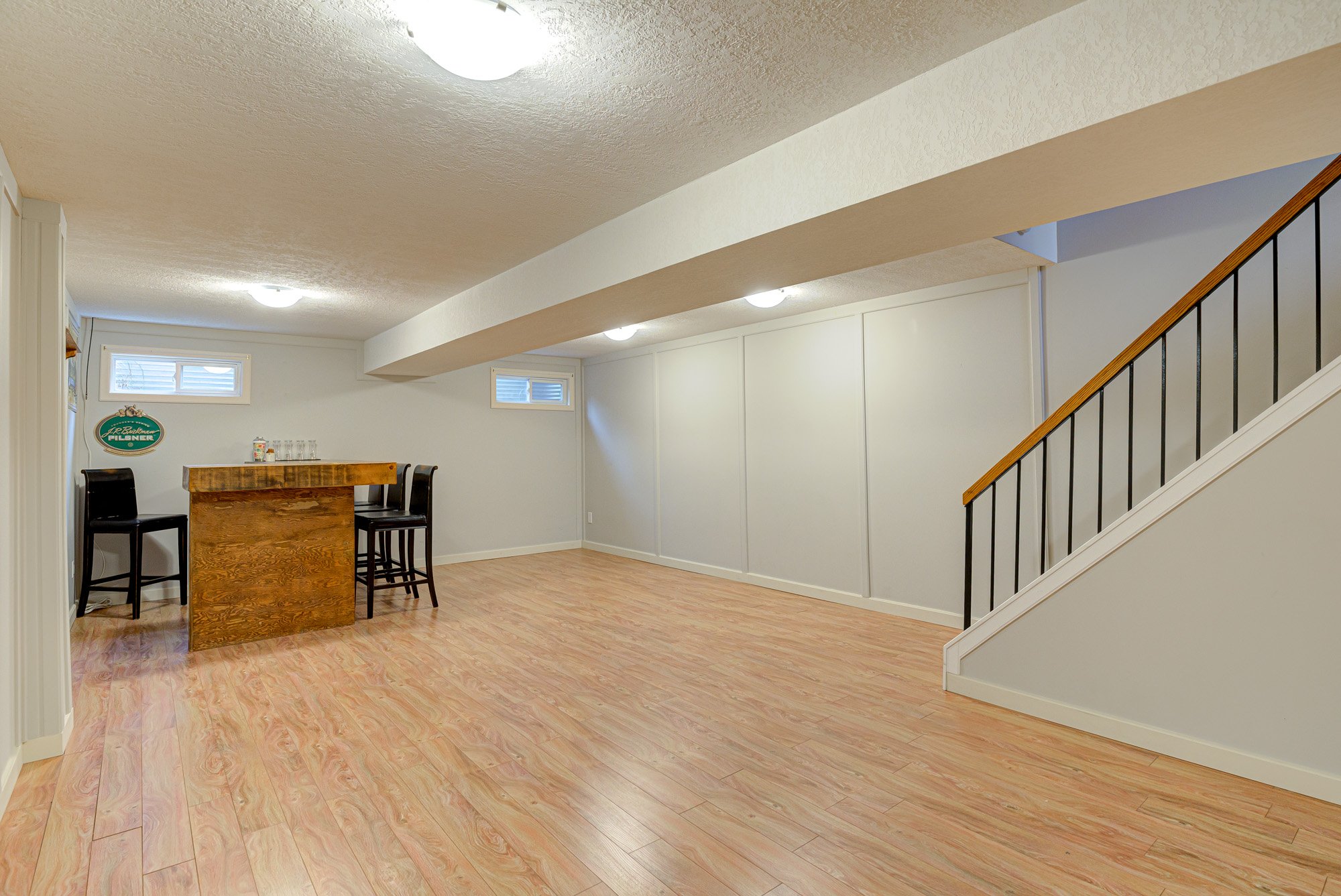 031-31-23 - 50 Westmount Rd. W-Spark Studios Photography Inc.jpg