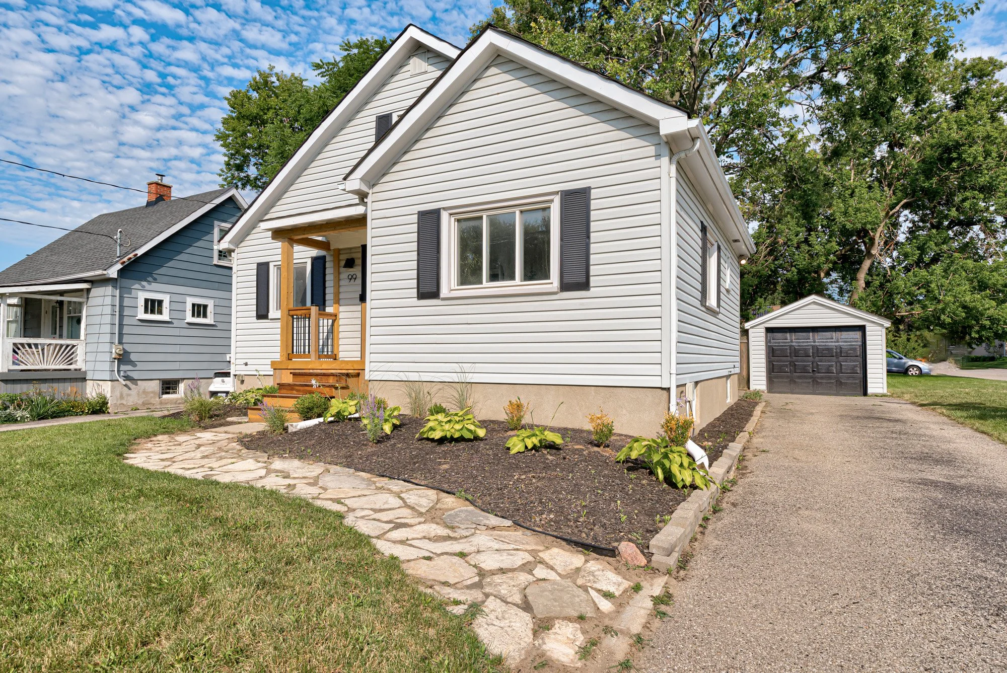 003-03-99 Shantz Ln-Spark Studios Photography Inc.jpg