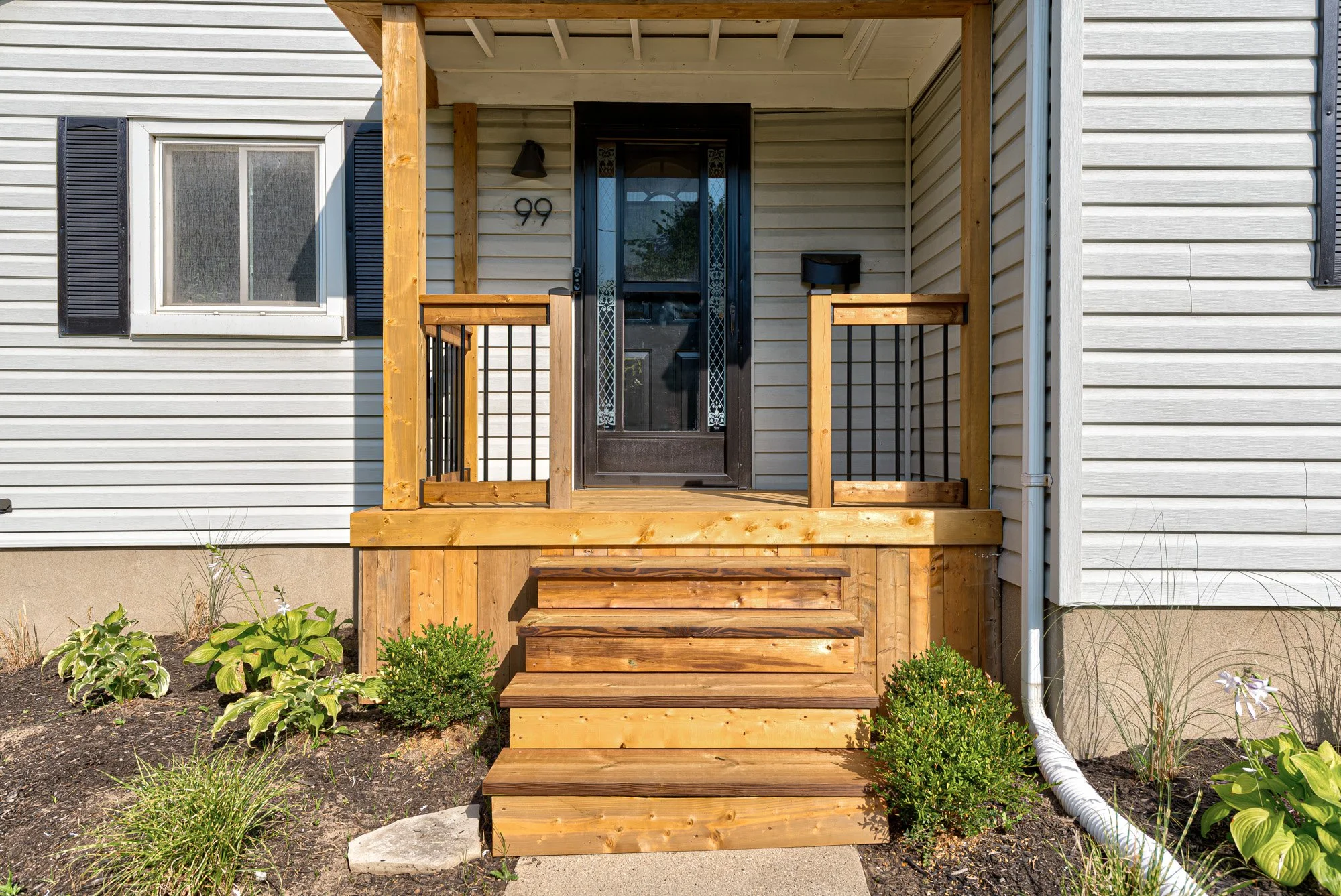 004-04-99 Shantz Ln-Spark Studios Photography Inc.jpg