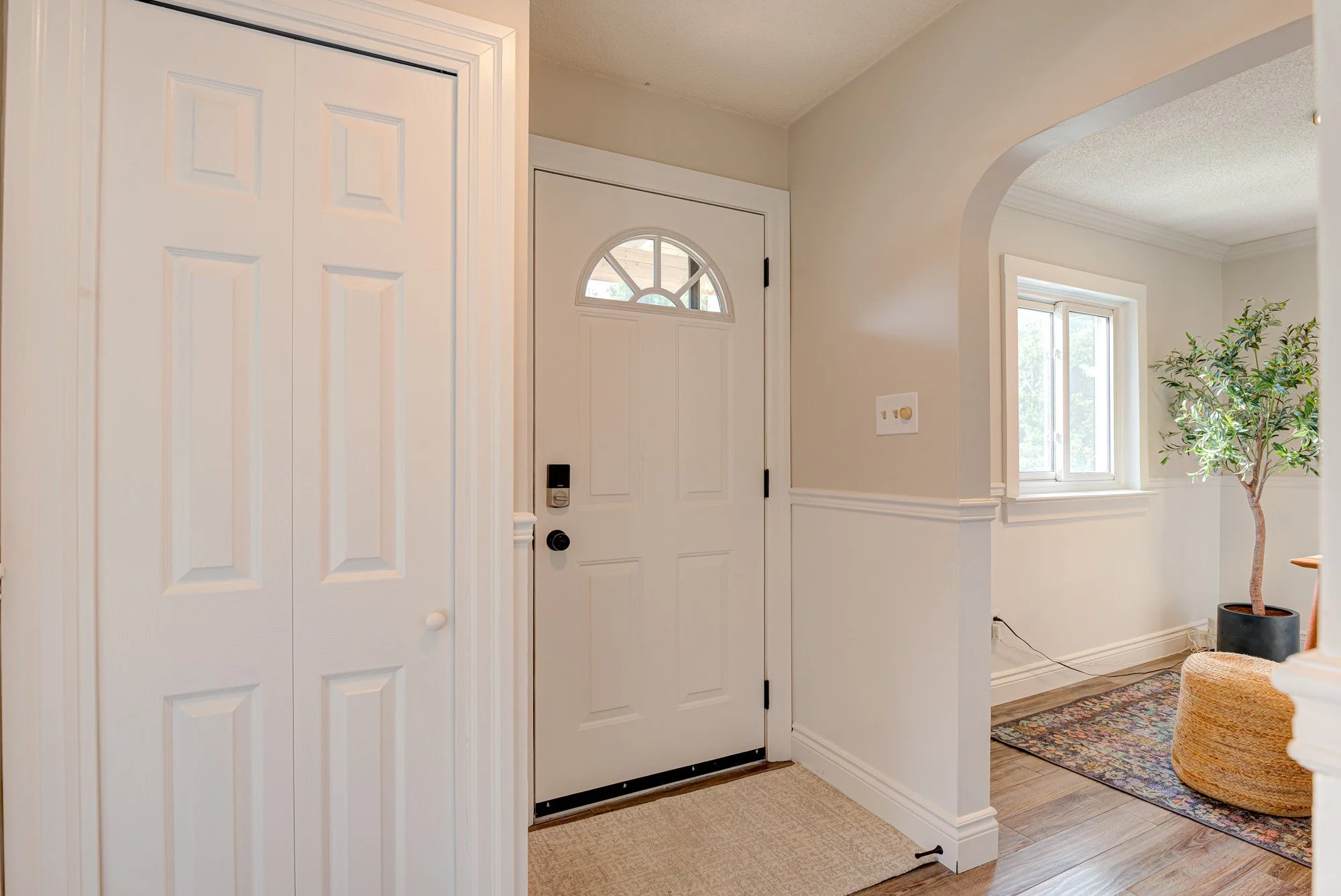 014-14-99 Shantz Ln-Spark Studios Photography Inc.jpg
