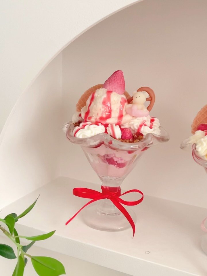 POV: You made a parfait candle that looks this good 😍

made by 2 lovely students 🍨✨ looks insanely delicious!