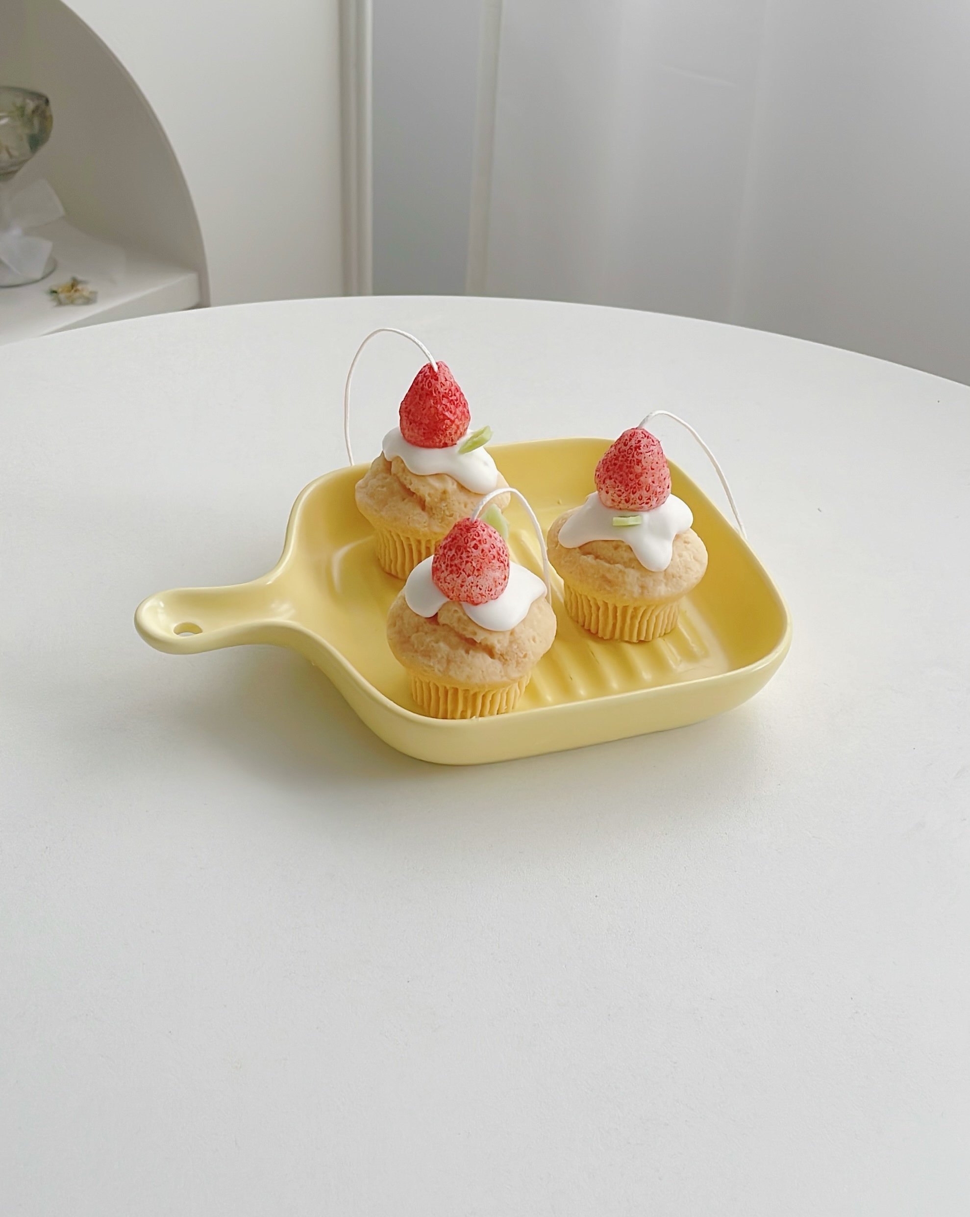 Muffin candle