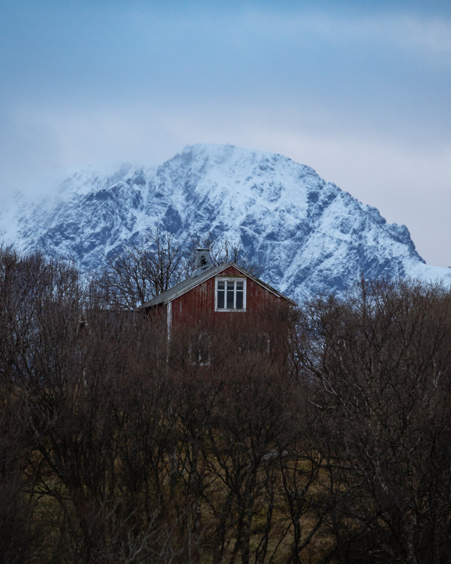 Cabin in the woods
-
-
-
-
#cabin #woods #mountains #fjell #fjellbilder #hytte #norge #nordnorge #norskefotografer #winter #auntum #h&oslash;st #norsknatur