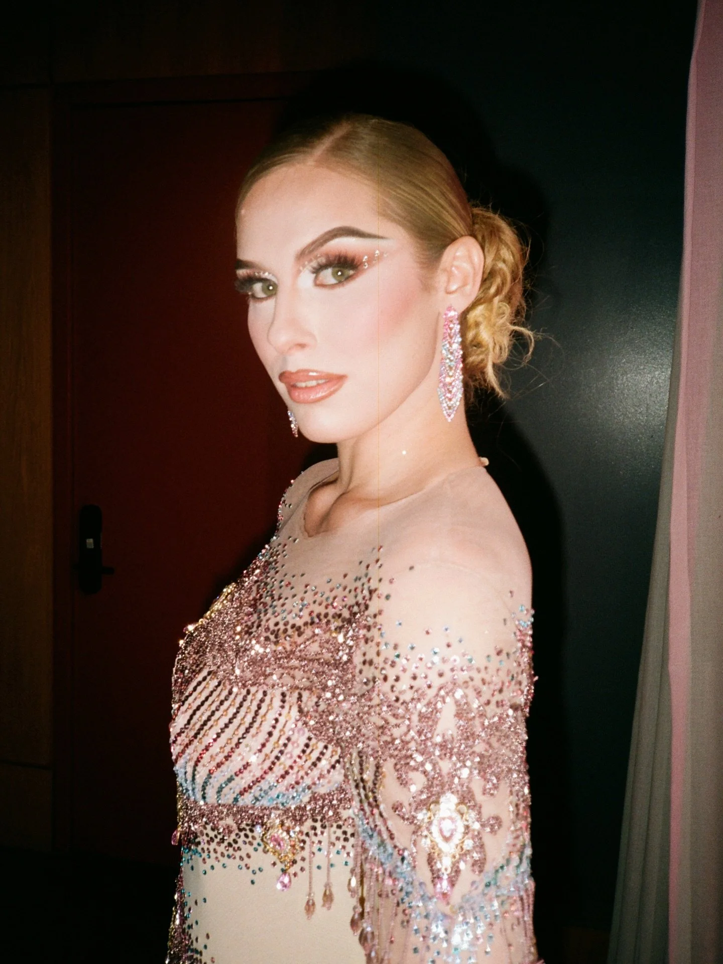 A few frames from the @rupaulsdragrace All Stars 11 premiere party at The Loft at @virginhotelsnyc, hosted by @paramountplus.

Shot on film by me, @seekaxiom.

Mostly the queens of the season, plus a few other beautiful faces from the night. I love g