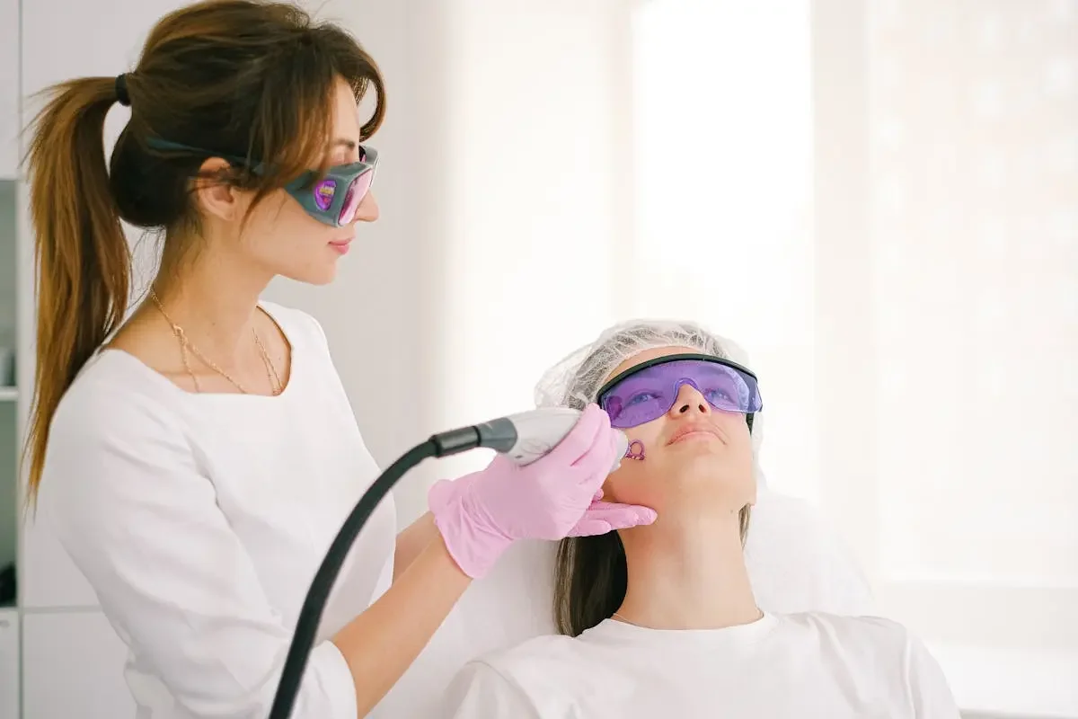 A Guide to IPL Laser: What to Expect from Your Treatment