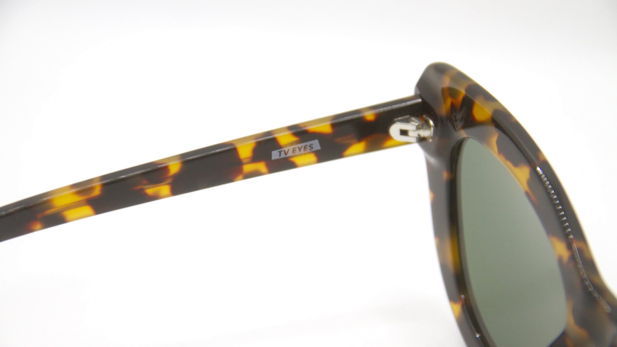 TOKYO+TORTOISE+VIE+PRIVEE+BRAND.jpg