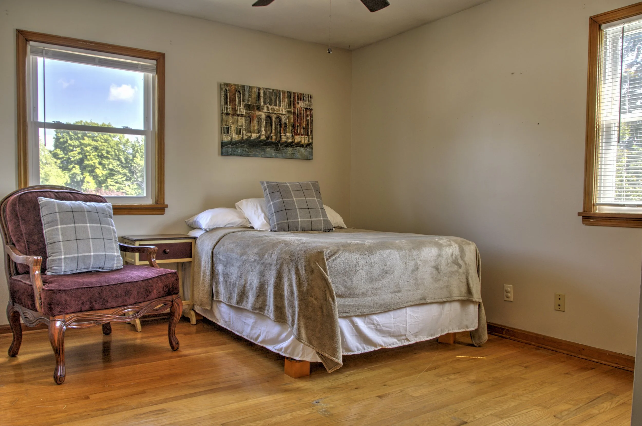 bed room 1.jpg