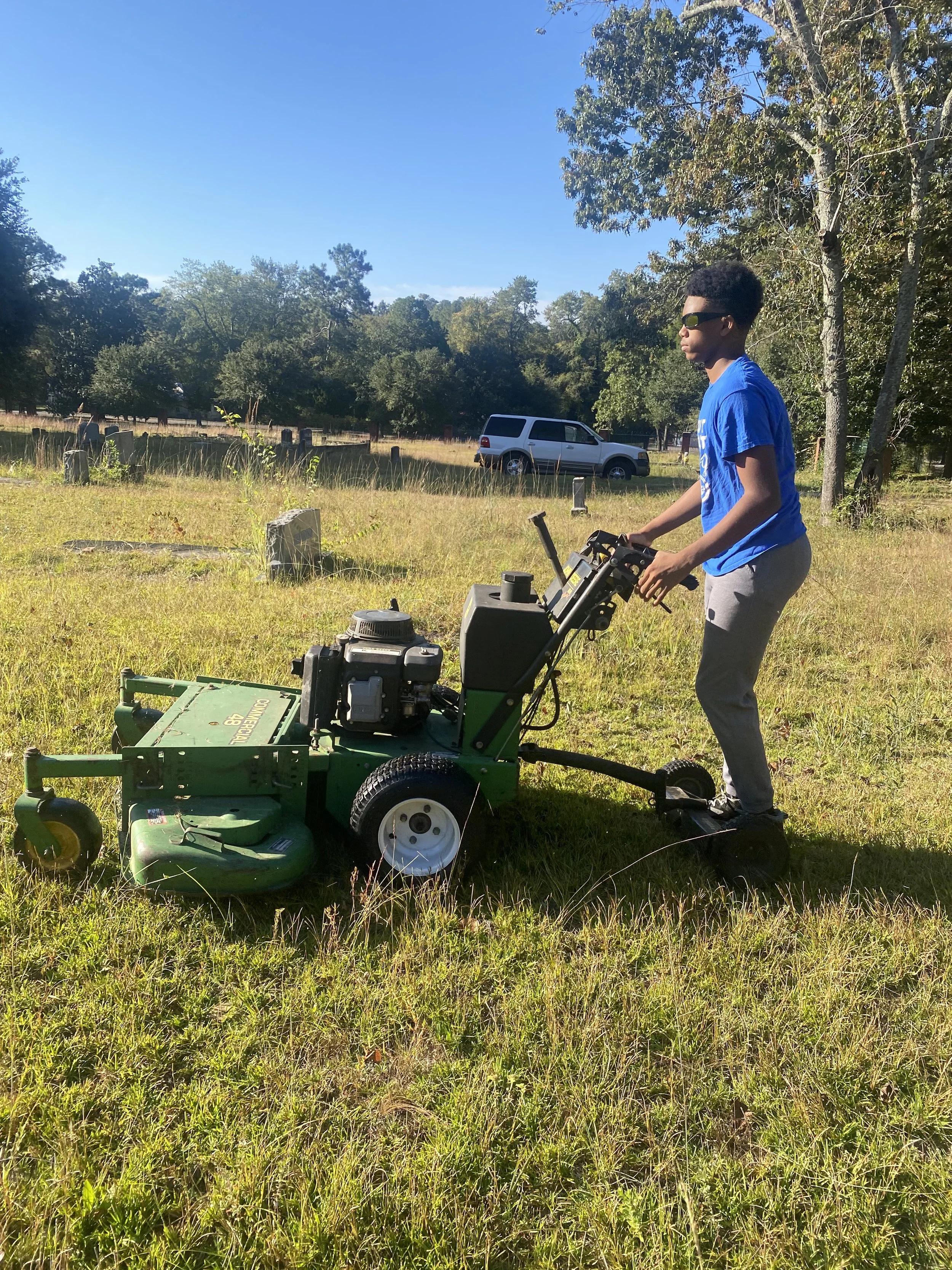 Pine Lawn Cleanup 2023_1.jpeg