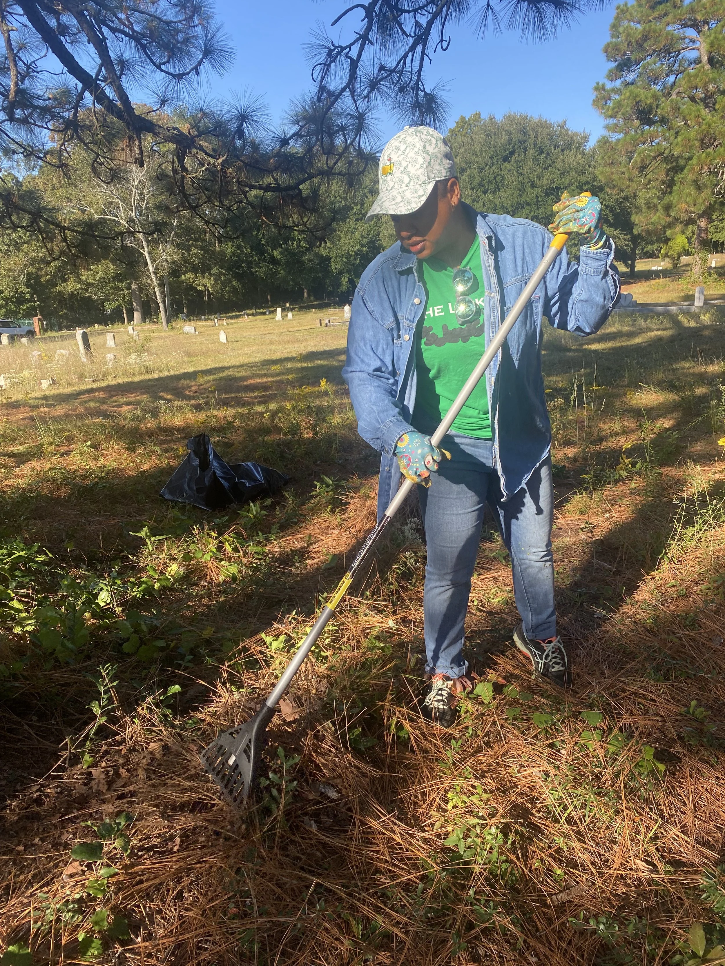 Pine Lawn Cleanup 2023_3.jpeg