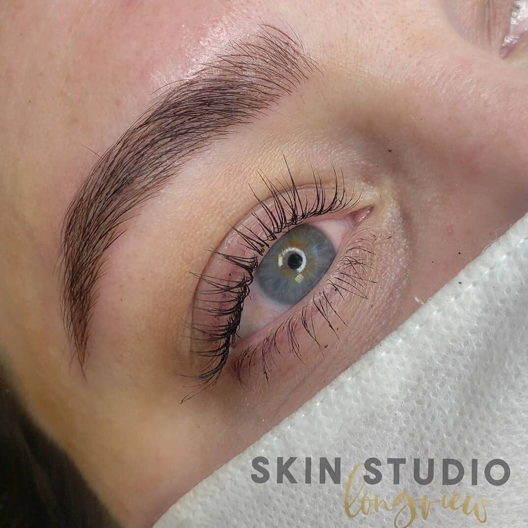 🛍𝔹𝕝𝕒𝕔𝕜 𝔽𝕣𝕚𝕕𝕒𝕪 𝕤𝕒𝕝𝕖🛍
$100 off Microblading, Ombre, &amp; Combo Brows
(includes 6-8 week touchup)
$10 off &quot;The Works&quot;
sale ends 11/26
More info &amp; booking:
www.skinstudiolongview.com/blackfriday
link in bio💕
𝐏𝐢𝐜𝐭𝐮𝐫?