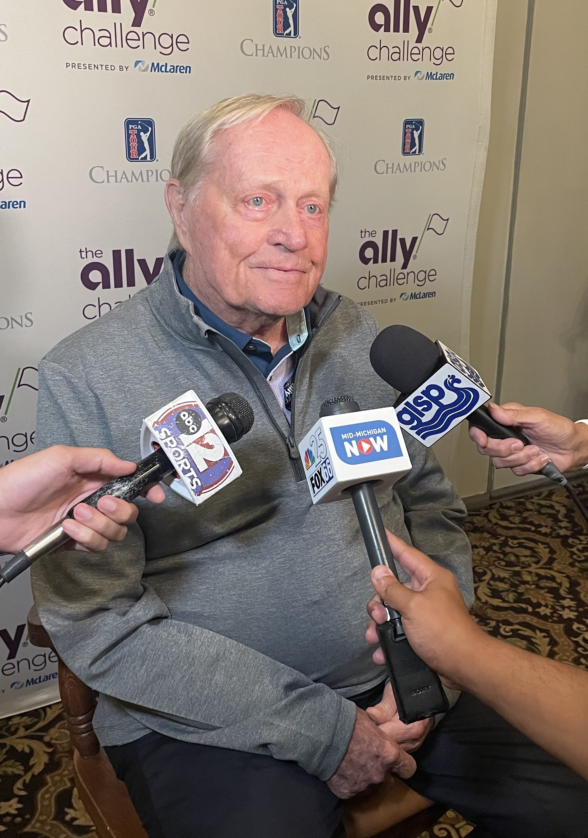 Jack Nicklaus media scrum at Ally.jpg