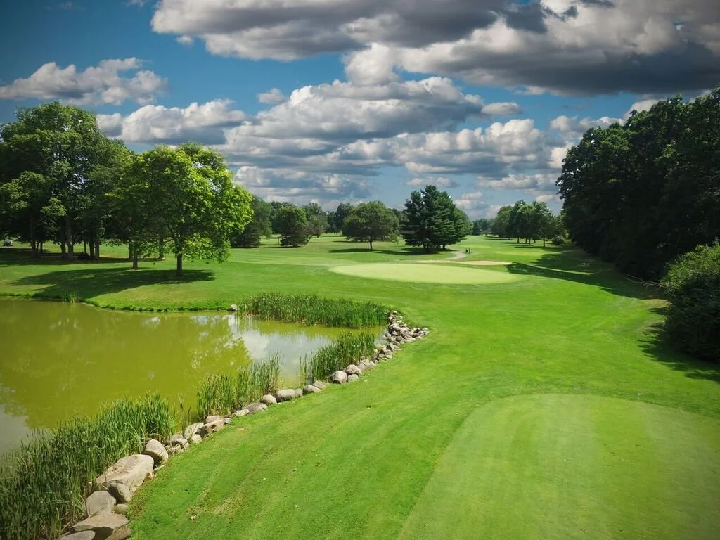 100.Elle Sharp Hole 2.jpg