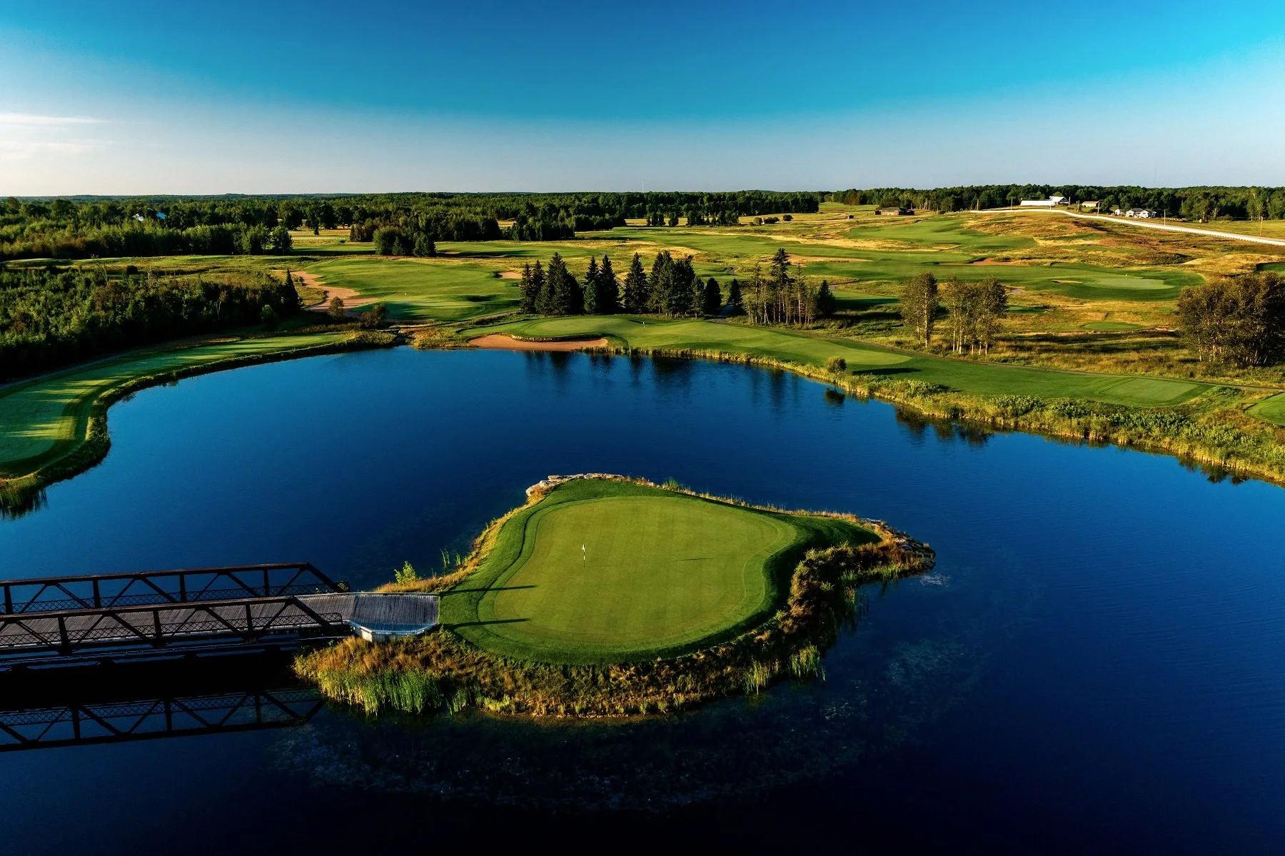 IslandResort-SweetgrassHole 15 island green reduced.jpg