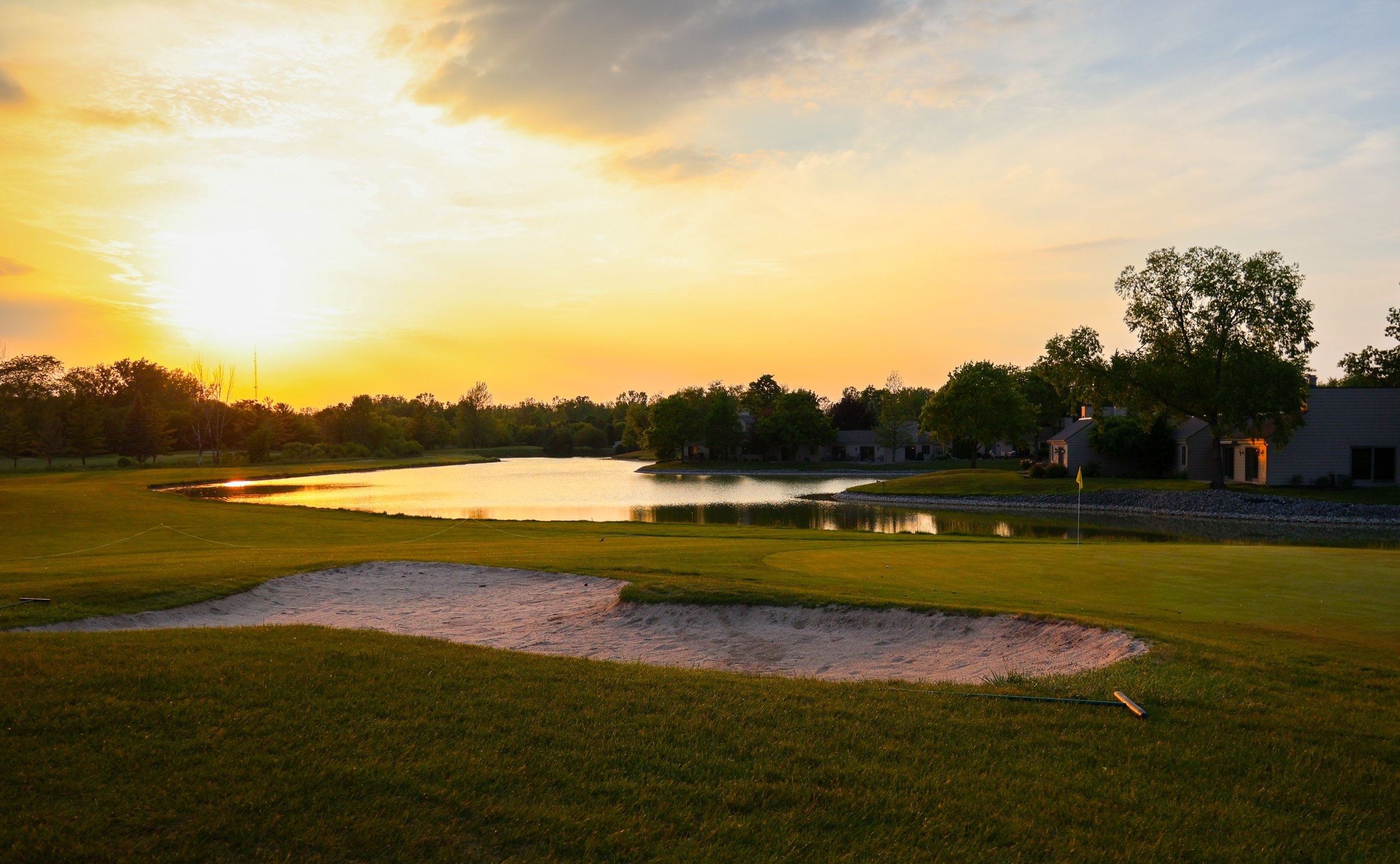 Bay Valley sunset 18 green.cropped.jpg