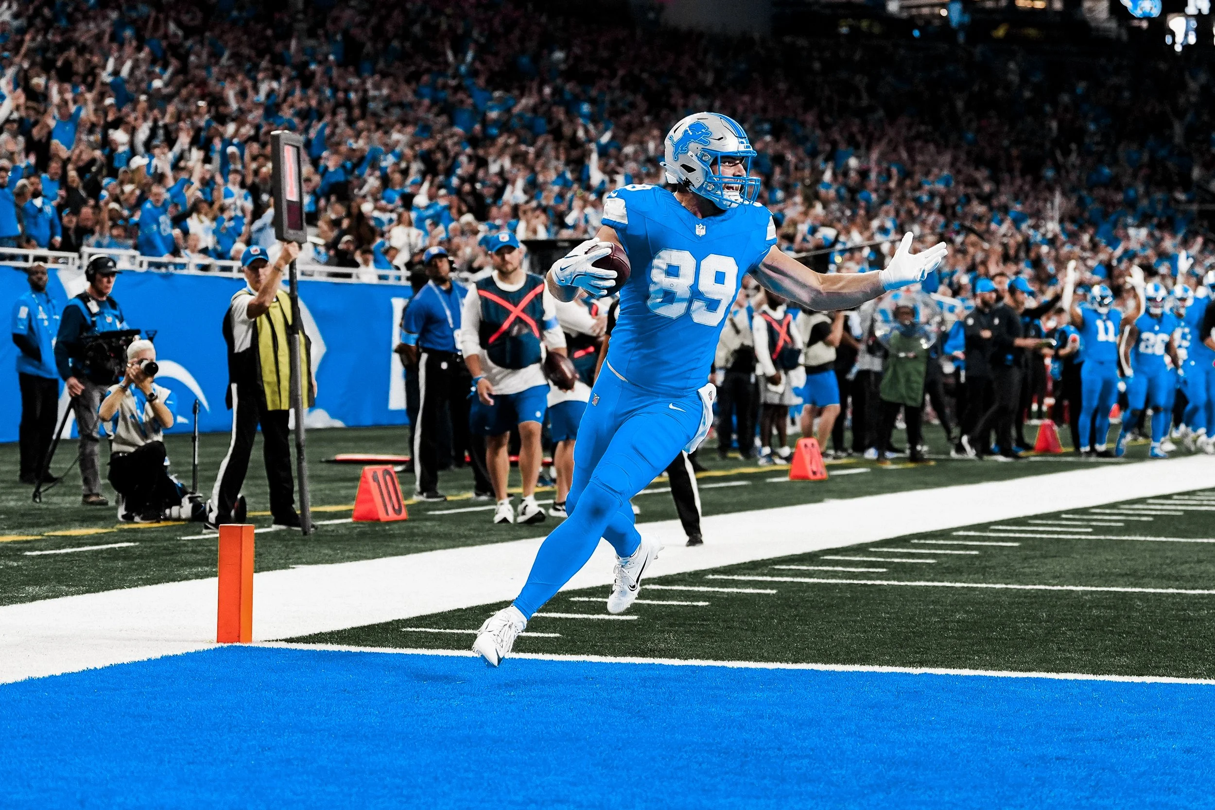 Brock Wright TD vs TENN.credit Detroit Lions.jpg