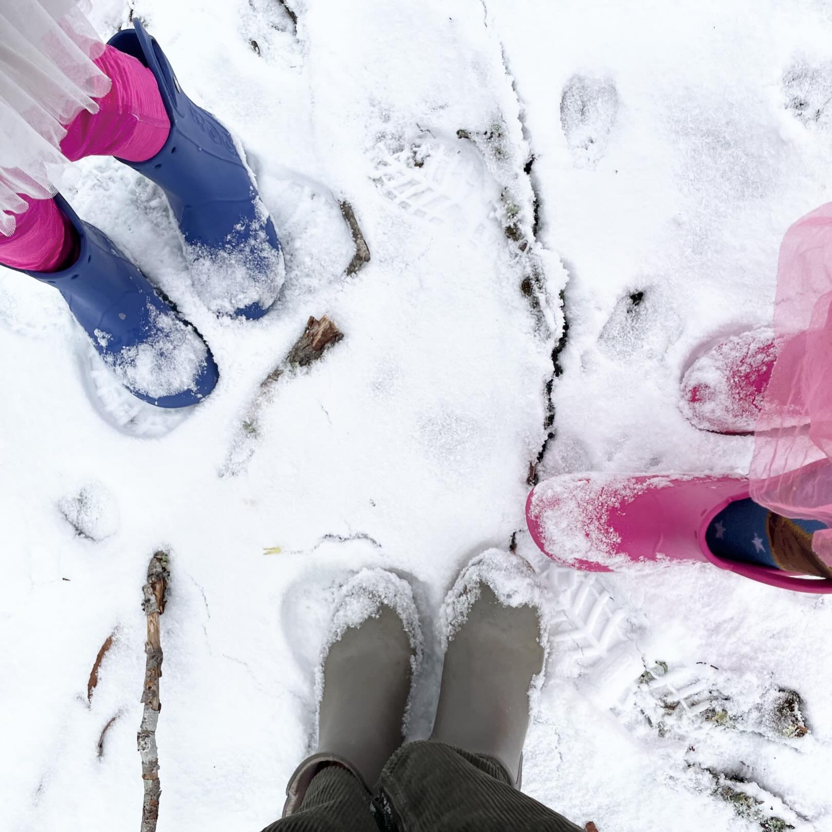 Remembering that time we drove two hours to find snow. The best core-memory kind of day trip. ❄️

#familyadventures #slowandsoulful #growingslow