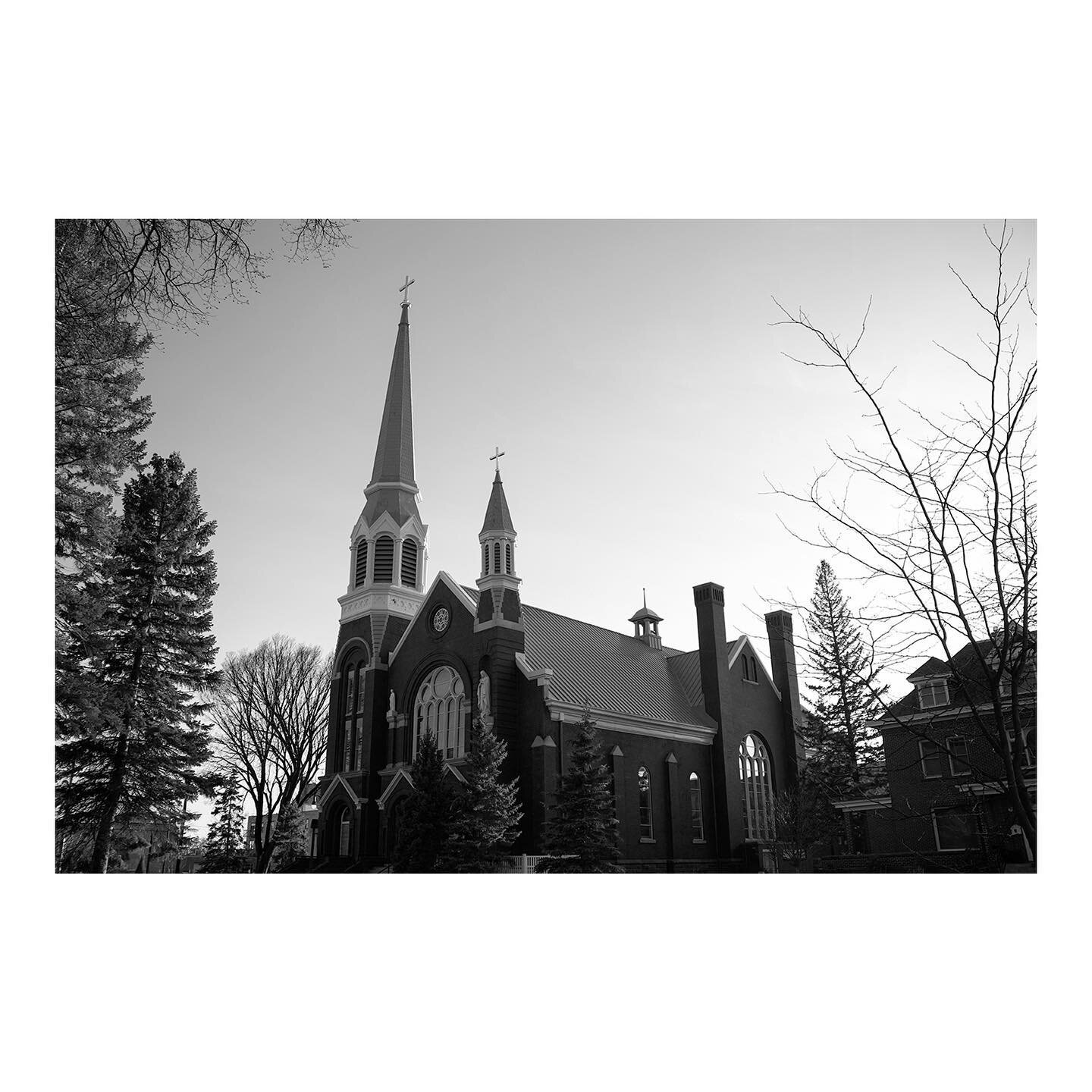 Church Architecture and Small Town Grocery Store documentary projects are now live on the site! 

Had a blast stepping into documentary photography this spring and editing in black and white for these class projects! 

Be sure to check them out when 