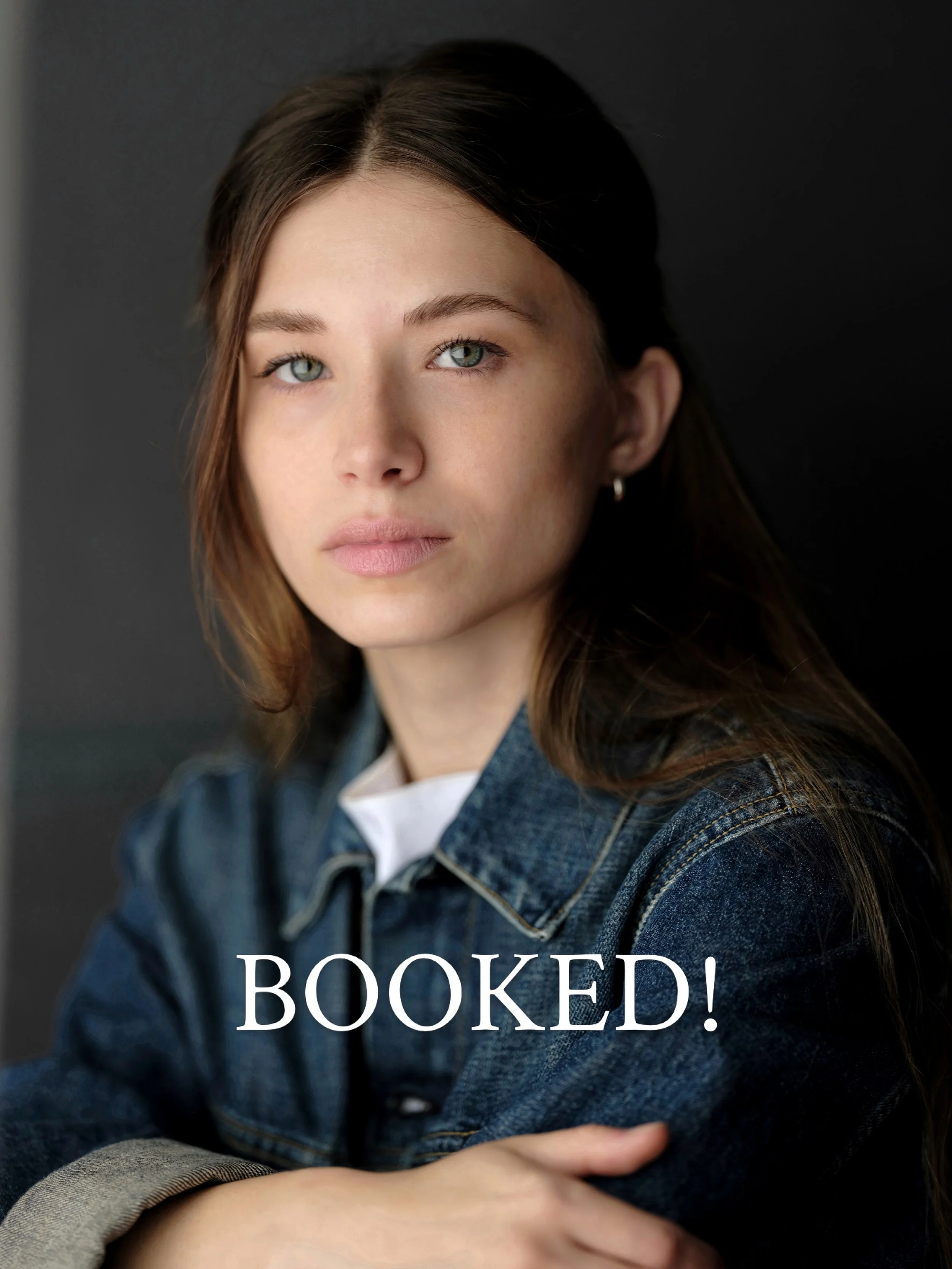 Congratulations to our impeccably talented, triple-threat, @presleaelliott on a great commercial booking! 

Razor sharp and iconic to boot! 😉 🙌🏼

#makeiticonic #booked #commercialbooking
