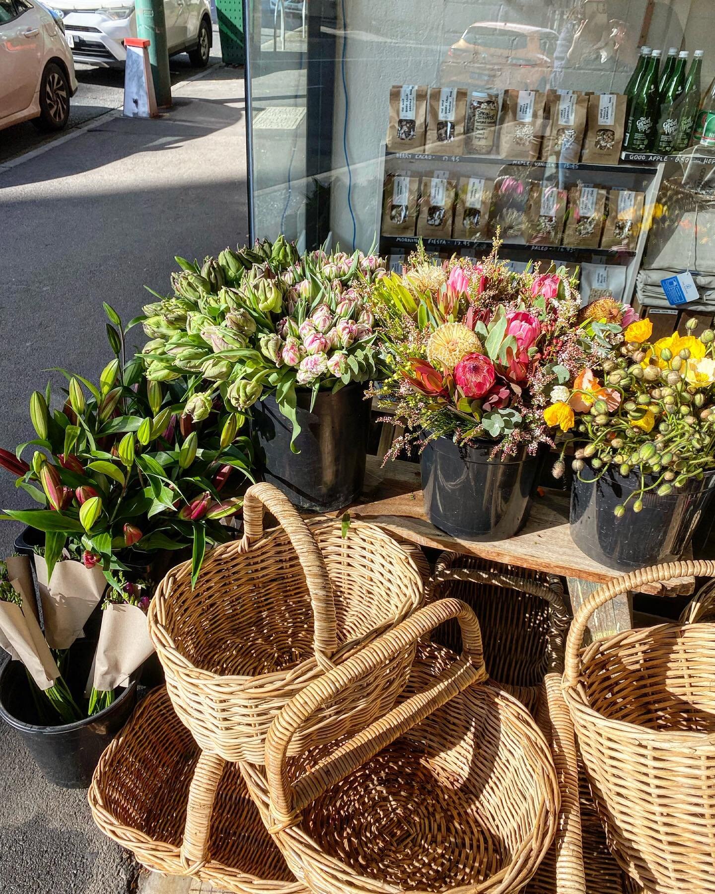 Fresh flowers. Locally grown in the hills and brought to us by @guymcdermott. 
Brighten up your day with these beauties, they are truly so gorgeous. Support local growers, support local shops :) 

#localflowers #localshops #familybusiness #ethical #t