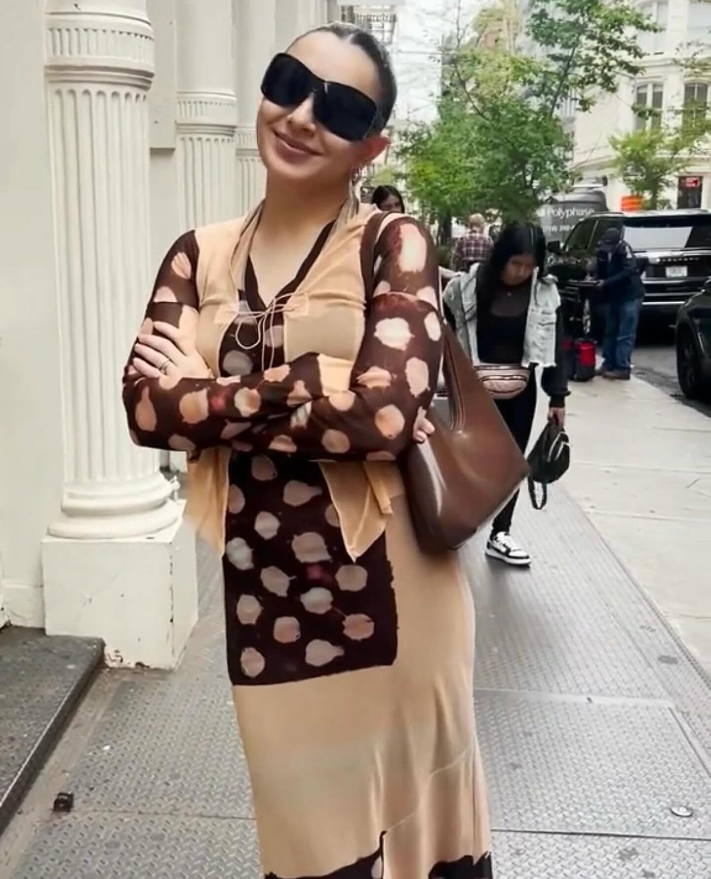 @charli_xcx took to the streets of NYC and chatted with @watchingnewyork in a vintage Spring 2001 Jean Paul Gaultier set from @opulentaddict ! Styled by @chrishoran20 and coordinated by @sanamceline 
.
.
.
.
#charlixcx #jeanpaulgaultier #chrishoran #