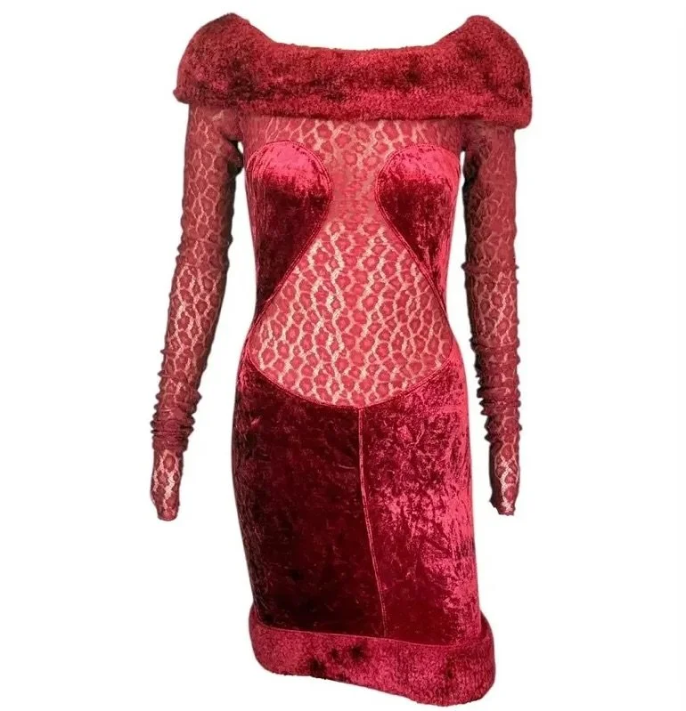 Azzedine Alaia F/W 1991 Runway Sheer Lace Velvet Chenille Bustier Mini Dress

Available now @opulentaddict 
.
.
.
.
#azzedineala&iuml;a #style #outfit #instafashion #instastyle #look #fashion #beautiful #followme #liking #styleinspo #shoppingaddict #