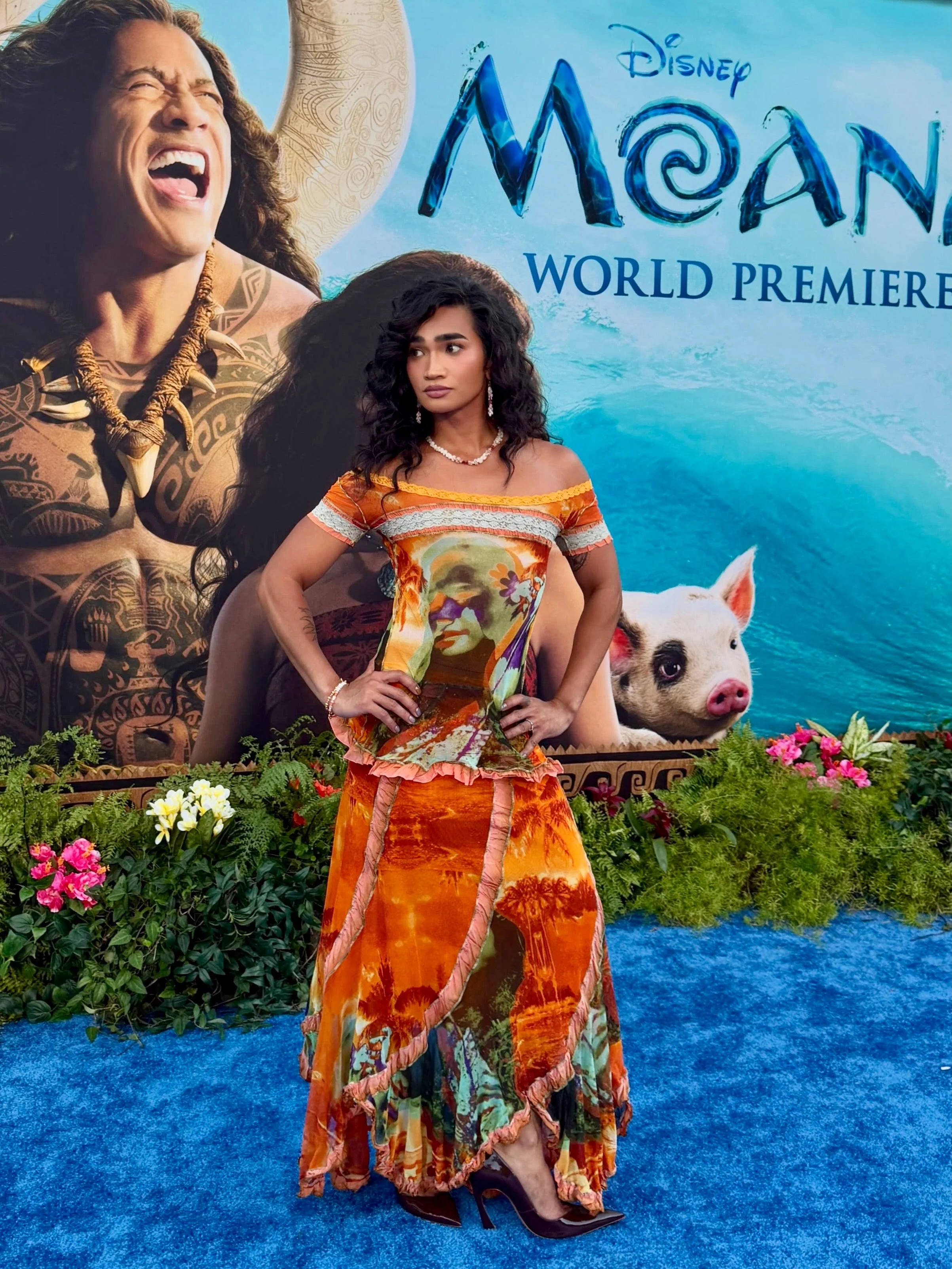 On theme perfection! ❤️&zwj;🔥 @bretmanrock wearing a Spring 2000 Jean Paul Gaultier set purchased from @opulentaddict for the Moana World Premiere in LA! Styled by @brianmeller and assisted by @sambenz2 
.
.
.
#bretmanrock #jeanpaulgaultier #vintage
