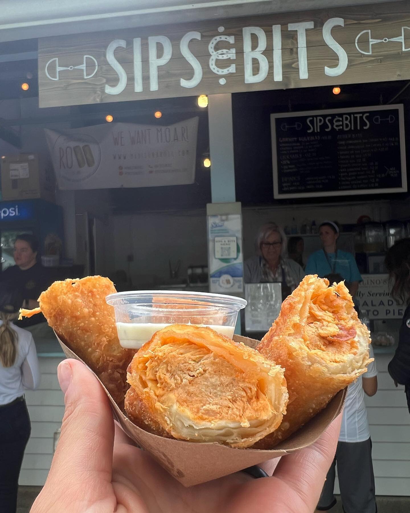 Did ya hear?! We&rsquo;re selling our rolls at the Devon Horse Show!!!! @devon1896 

I&rsquo;m too busy to write a post lol .. so here&rsquo;s a picture of some delicious Buffalo Chicken egg rolls that you can find at the Sips &amp; Bits booth. 

Swi