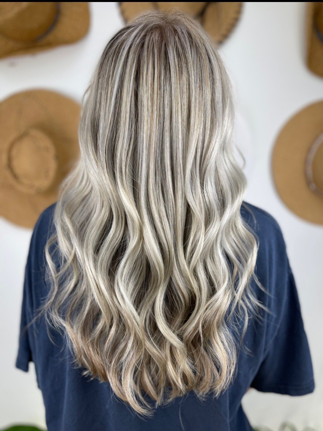 Mirror Mirror Beaute Bar