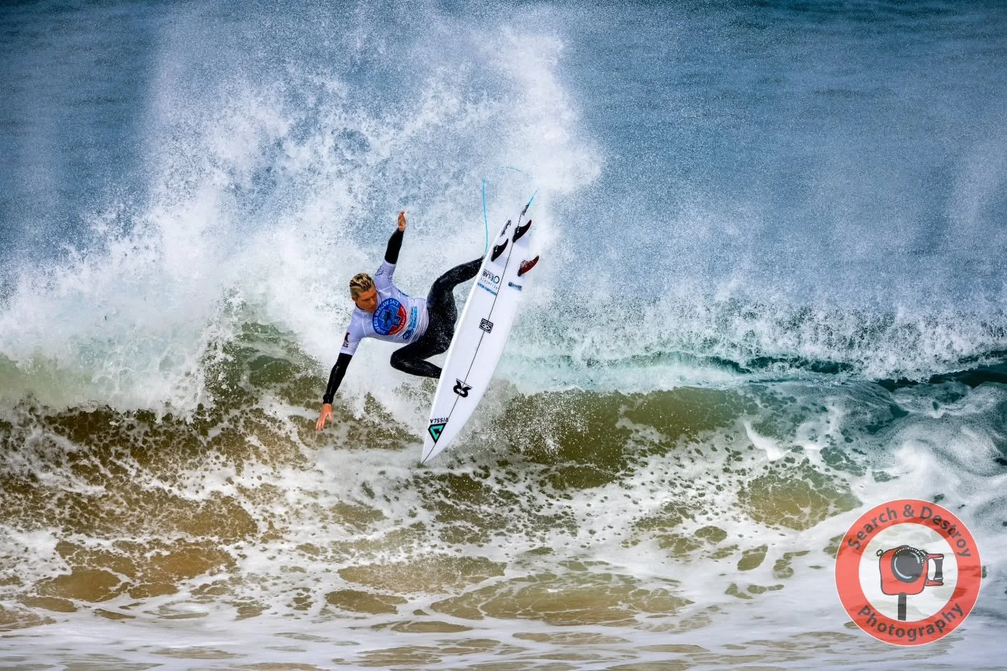 Spring Vibes : @kodakillorn flying over on inaugural 000 Emergency Services Surfing Comp presented  by @surfing_nsw and Surfing Southern Beaches .
More to come.....
.
.
.
@armysurfriders @canonanzpro @frothdonkeyproductions #mirrorless #eosr3 #ef500m