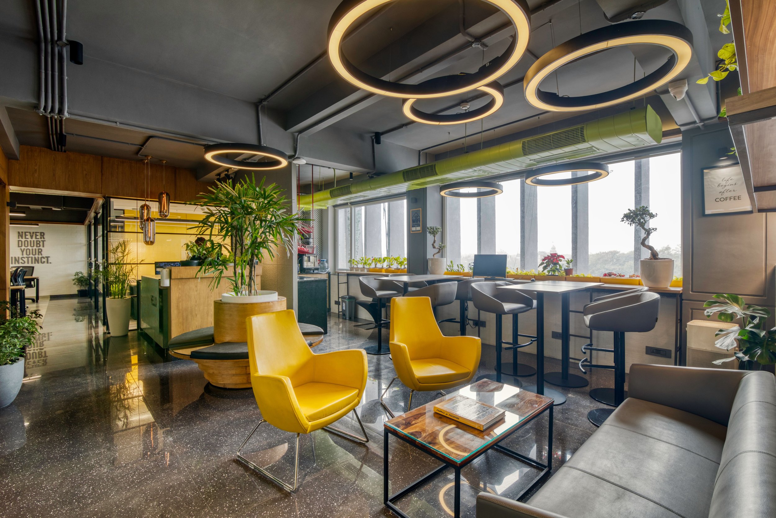 myhq-workspaces-Becc3eg9-l0-unsplash.jpg
