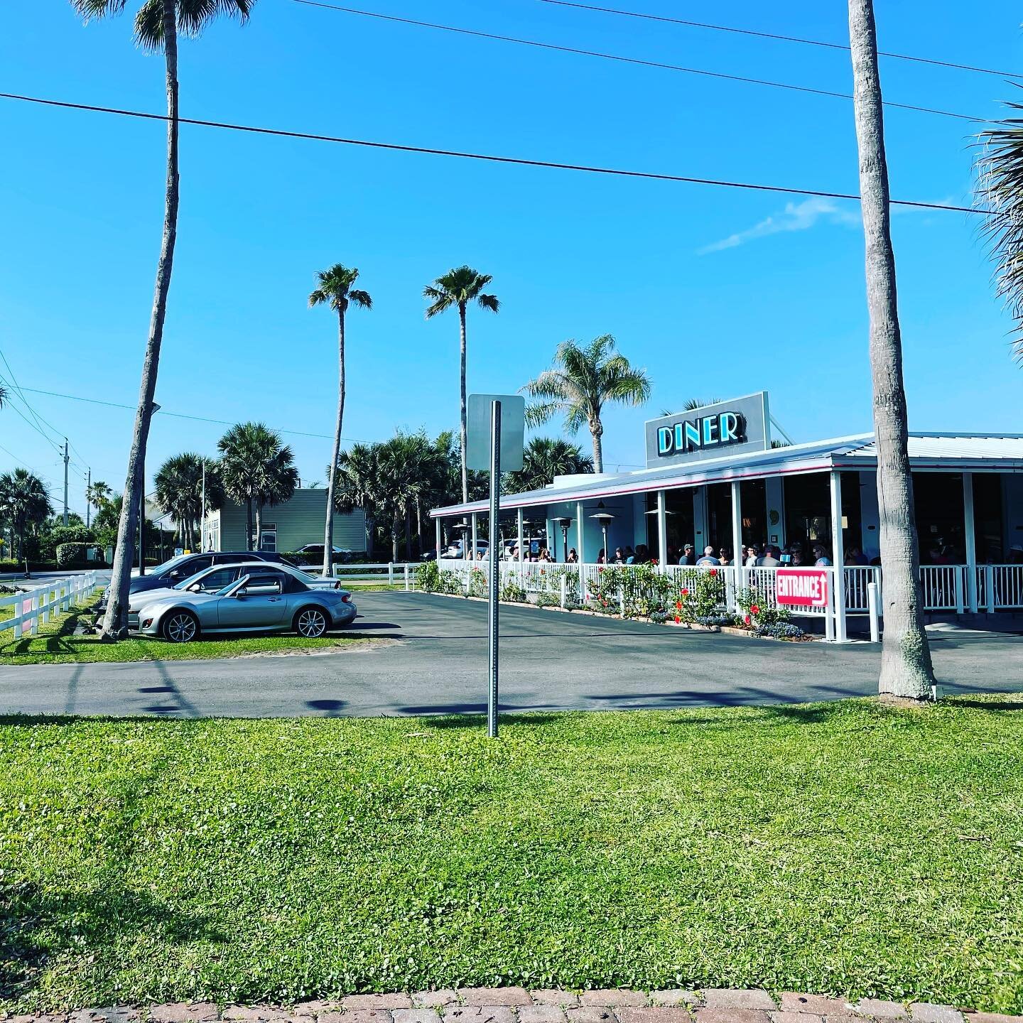 Breakfast by the beach. @a1abeachsidediner really hits the spot as you prep for a day in sun. 😎 Grab a delicious plate of food and mimosas then hop right across the street to the public pier! A perfect Florida day! ☀️