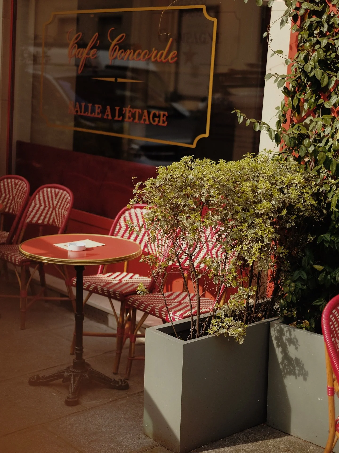 I&rsquo;m not really a city girl (give me quiet coastlines or rolling hills) but I did love my 48 hours in Paris last spring. I&rsquo;m feeling very tempted lately to book a return trip &mdash; a few days in the city followed by running away to one o