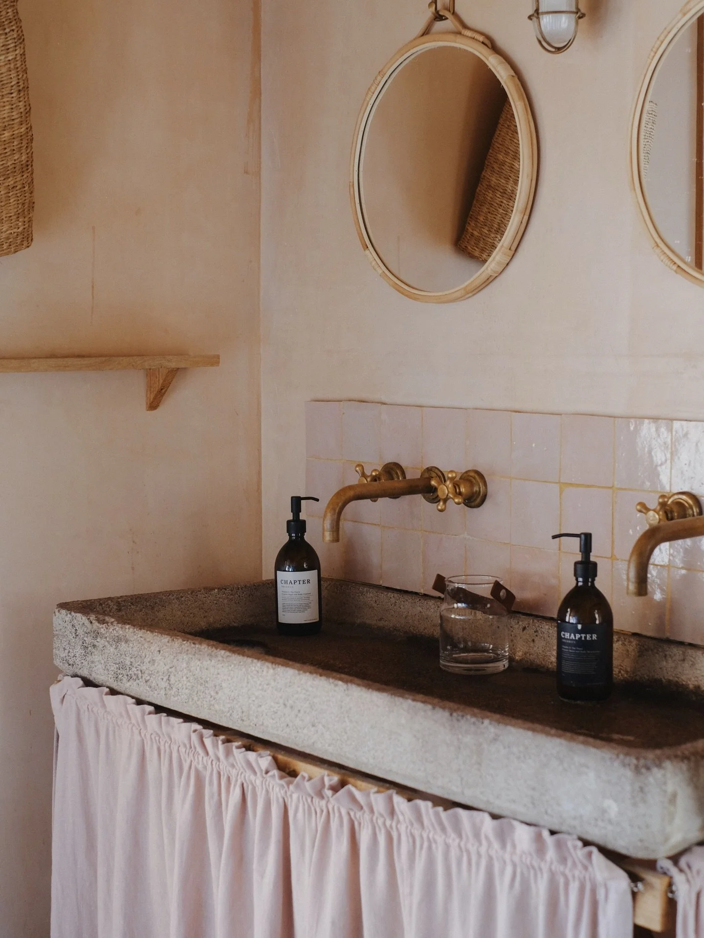 Time flies; somehow this was two weeks ago. Two nights at @the_quist_treehouse was the perfect way to welcome in spring &mdash; sleeping with the curtains open to wake with the first rays of sunrise streaming into my attic bedroom, and sliding back t