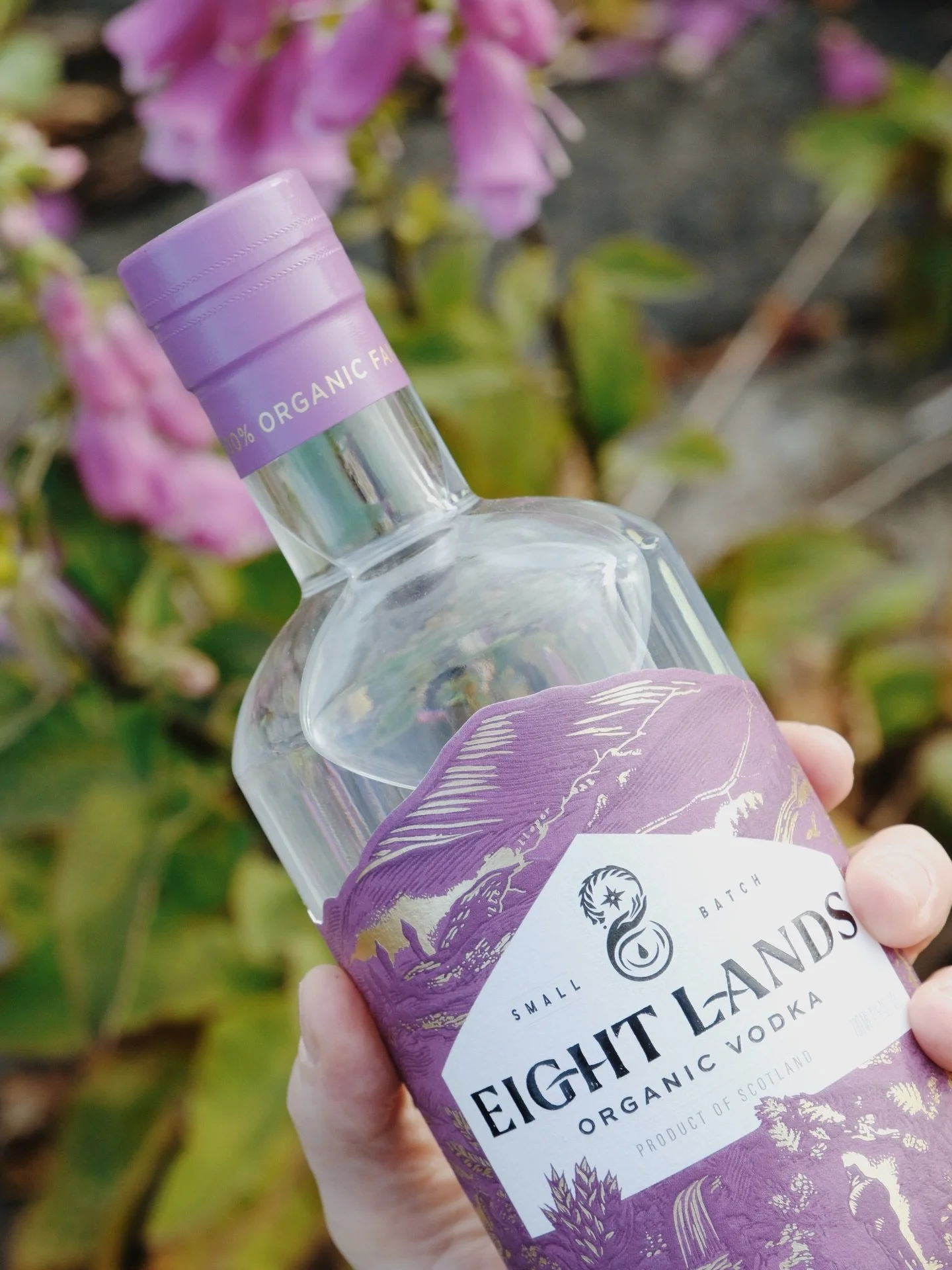 (Ad) A few favourite shots from a recent shoot for @eight_lands Organic Speyside vodka &amp; gin, capturing their beautiful new nature-inspired packaging. Gold leaf illustrations tell the story of the brand&rsquo;s home in Glenrinnes, between the Riv