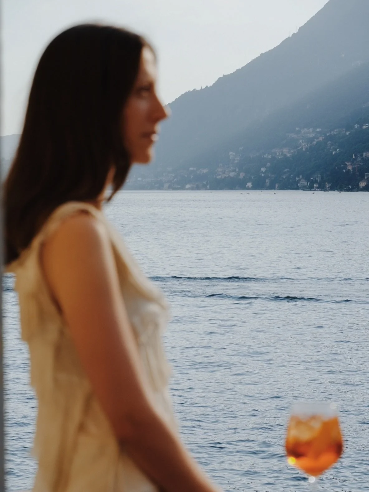 Spritz on the balcony, watching the sun go down over Lake Como.

📸 @k__sohn at @villalario for @blumenhausmagazine