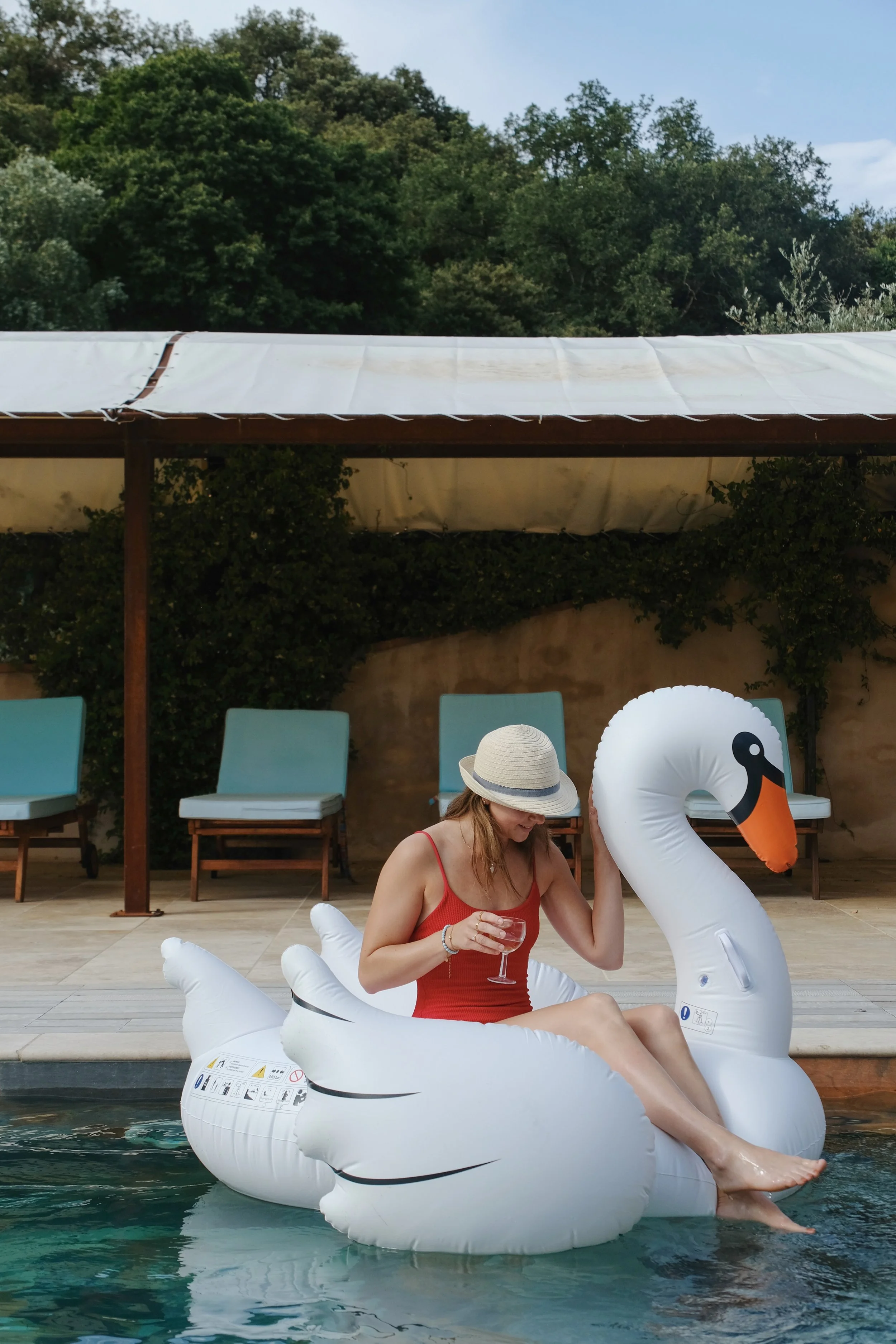 Emma_Lavelle_Madrona_Pool_25.jpeg