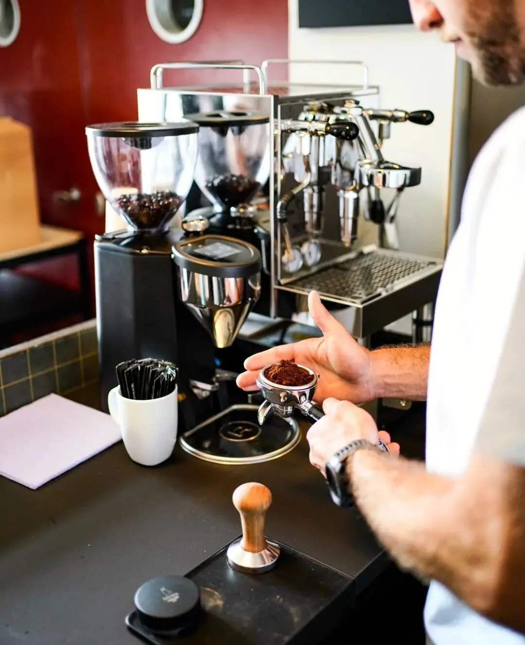 Energie f&uuml;r&auml; ganz&auml; Tag.☕☕

#kaffeer&ouml;sterei #localbrand #localcoffee #sissach #kaffegenuss

📷: @tobydegenhardt