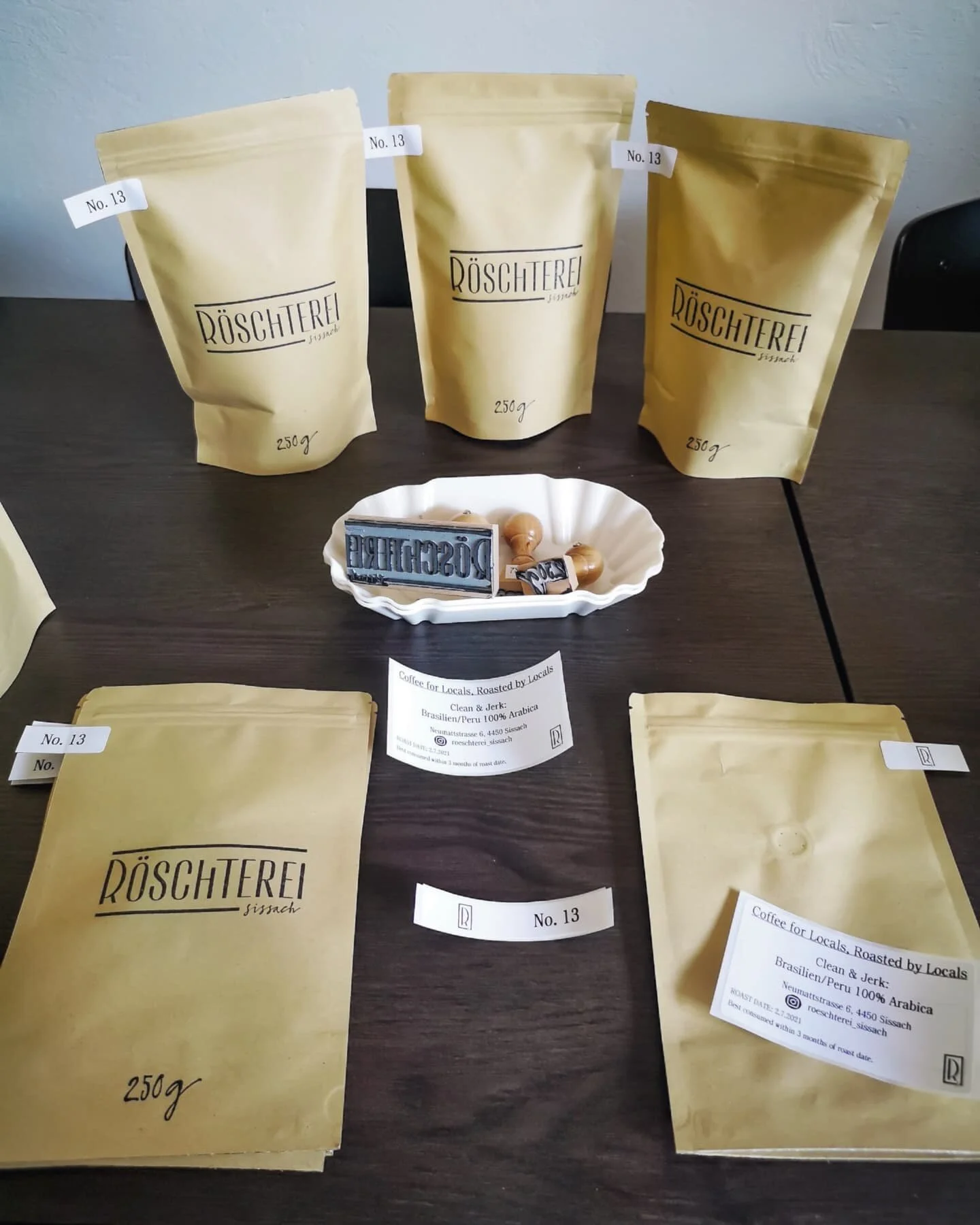 Mit ❤ verpackt. 
#kaffeebag #mitliebegemacht #kaffee #kaffeer&ouml;sterei #handmade